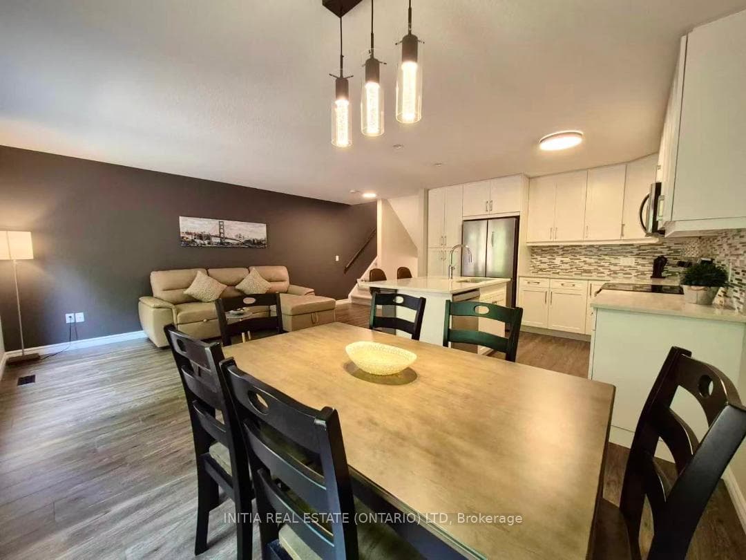 1010 Fanshawe Park Road Unit 31 photo 4