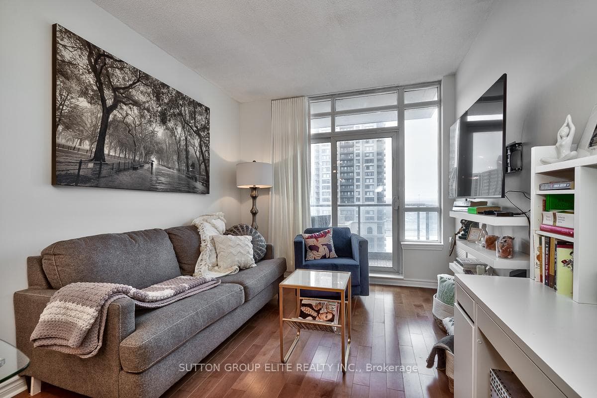 388 Prince Of Wales Drive Unit 1307 photo 13