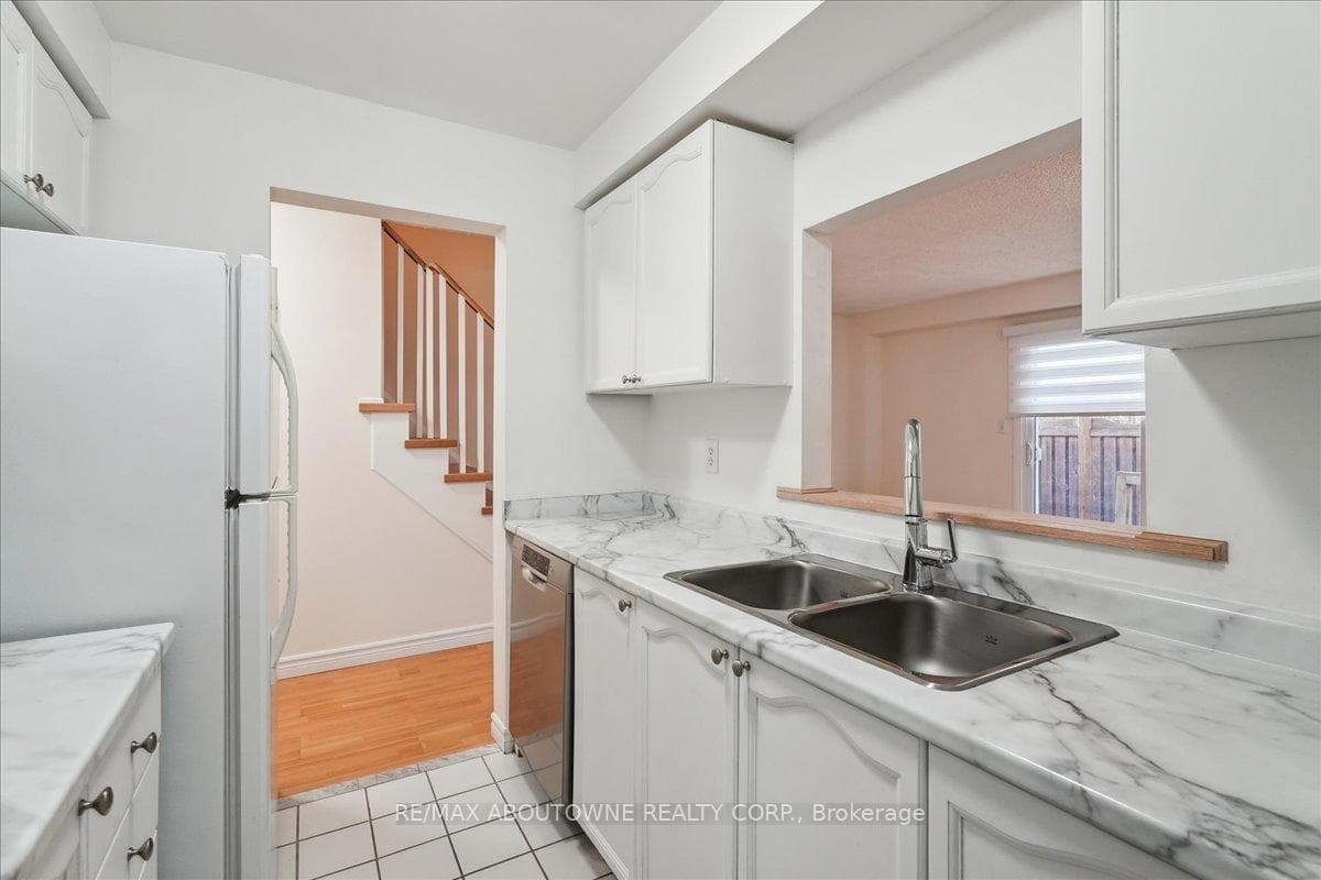 1580 Reeves Gate Unit 29 photo 10