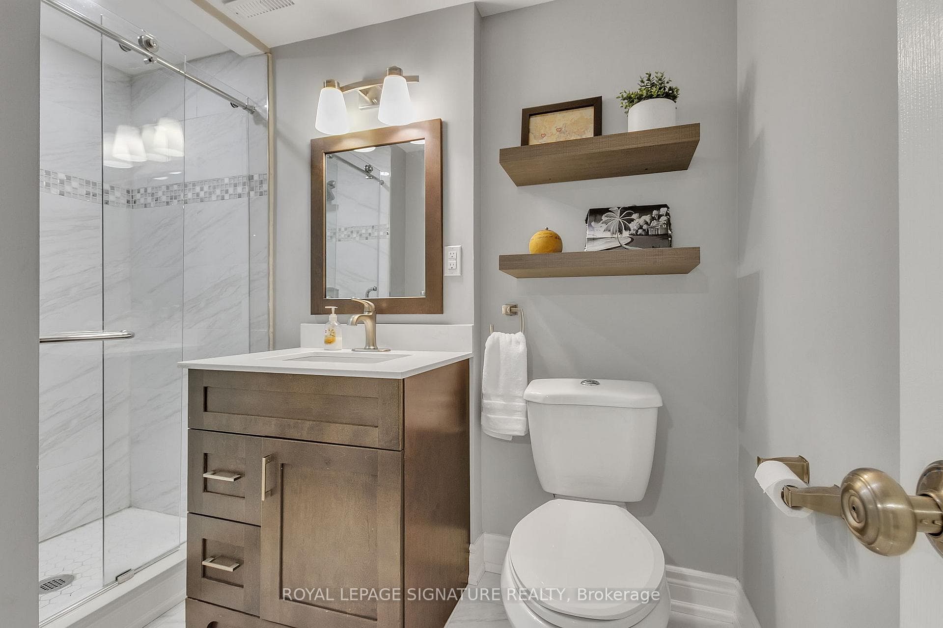 3373 Tallmast Crescent photo 24