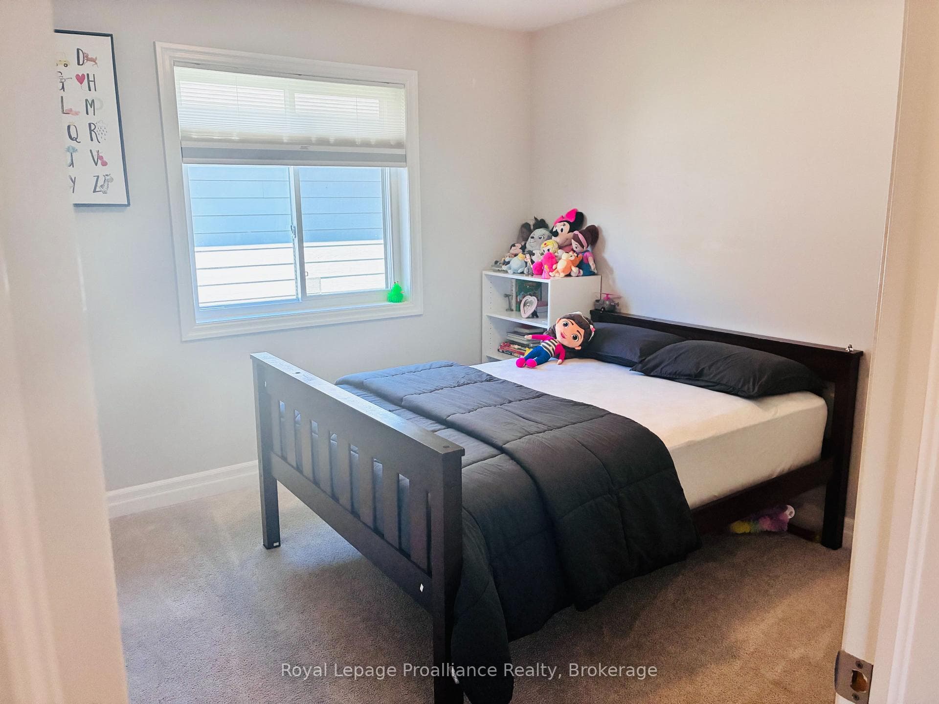 48 Mercedes Drive photo 23