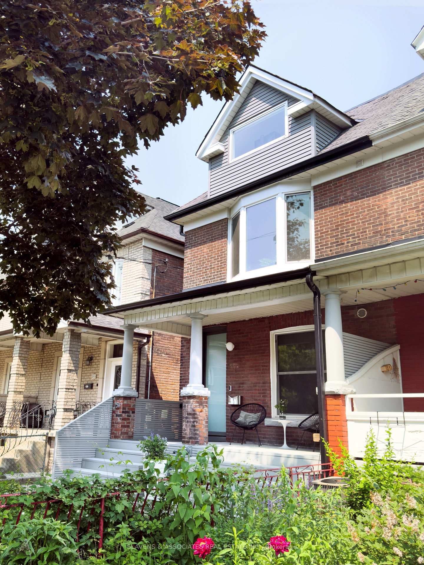 251 St Clarens Avenue photo 1