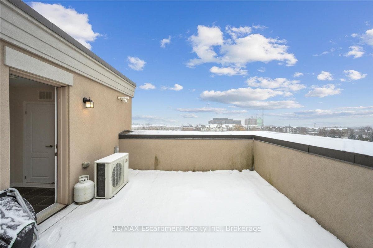 2441 Greenwich Drive Unit 64 photo 38
