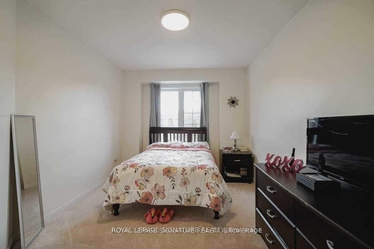 54 Palleschi Drive photo 26