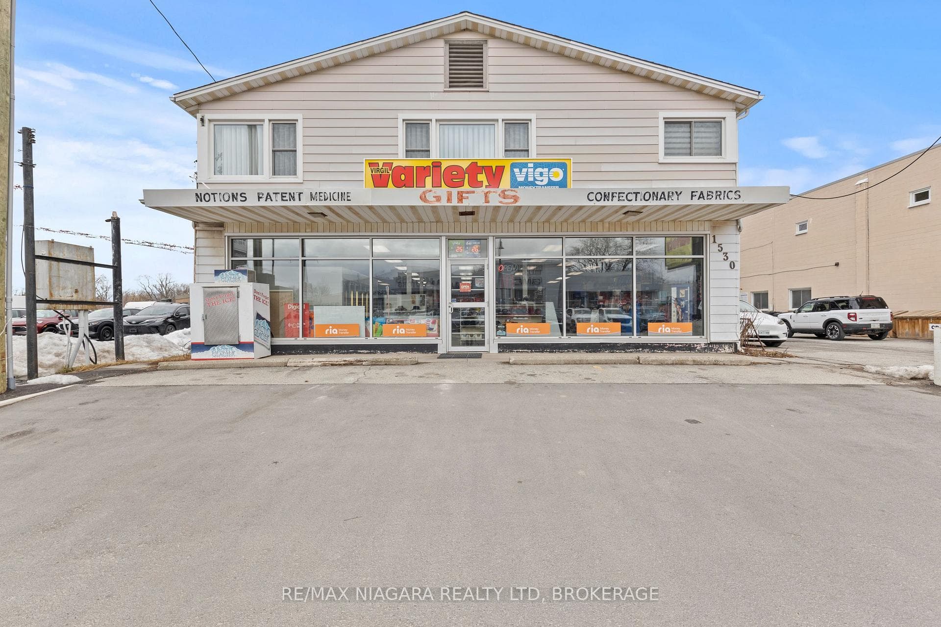1530 NIAGARA STONE Road photo 1