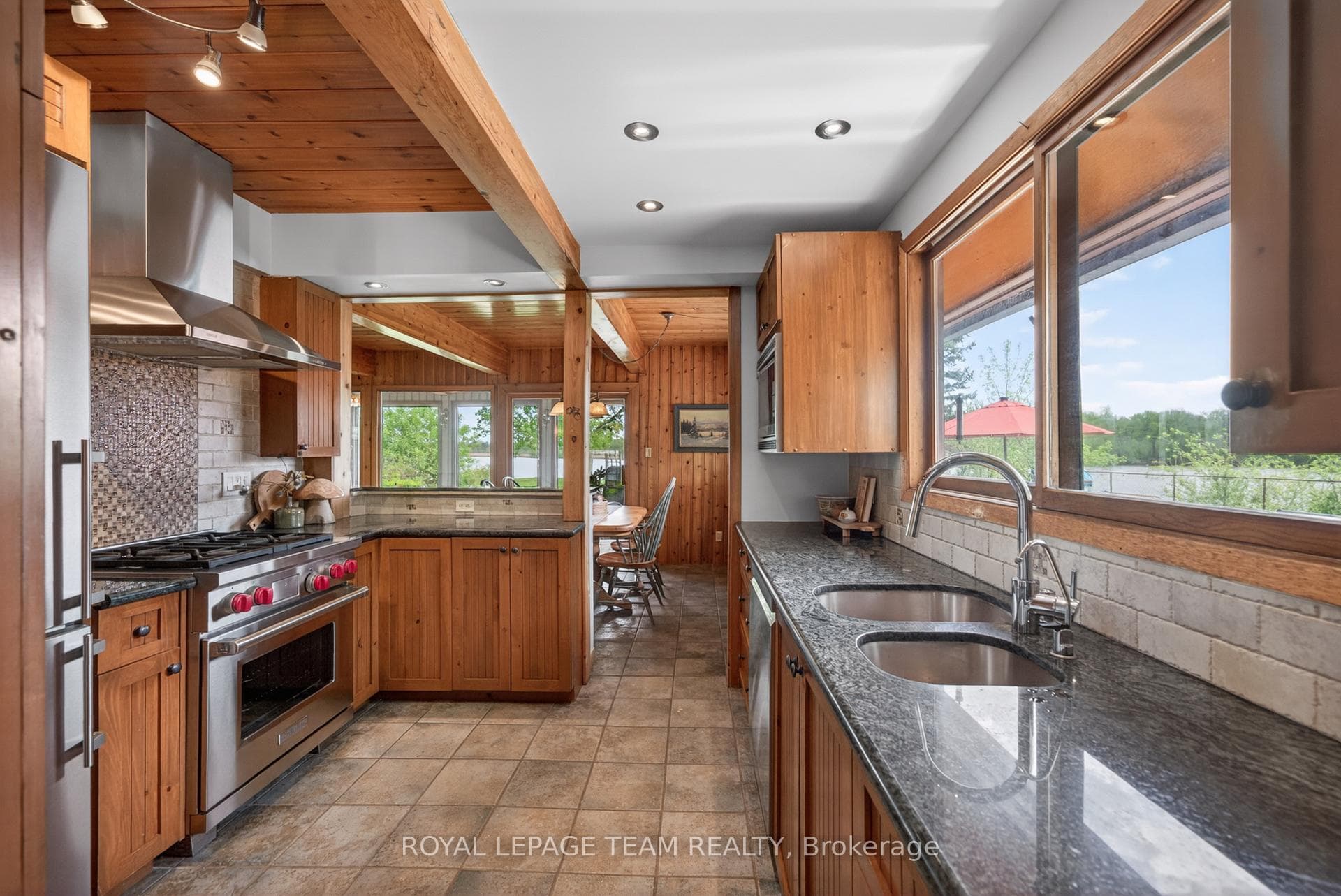 6721 Rideau Street photo 11