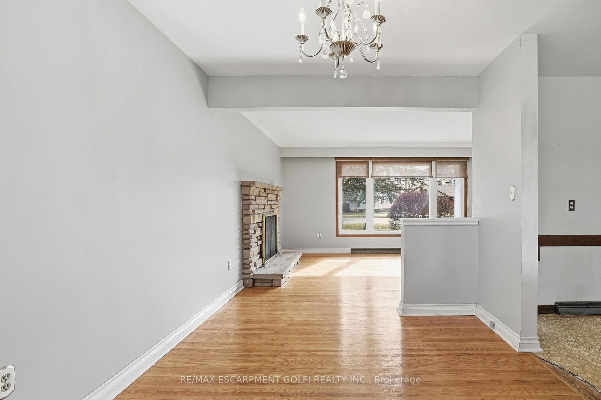 651 Niagara Street photo 11
