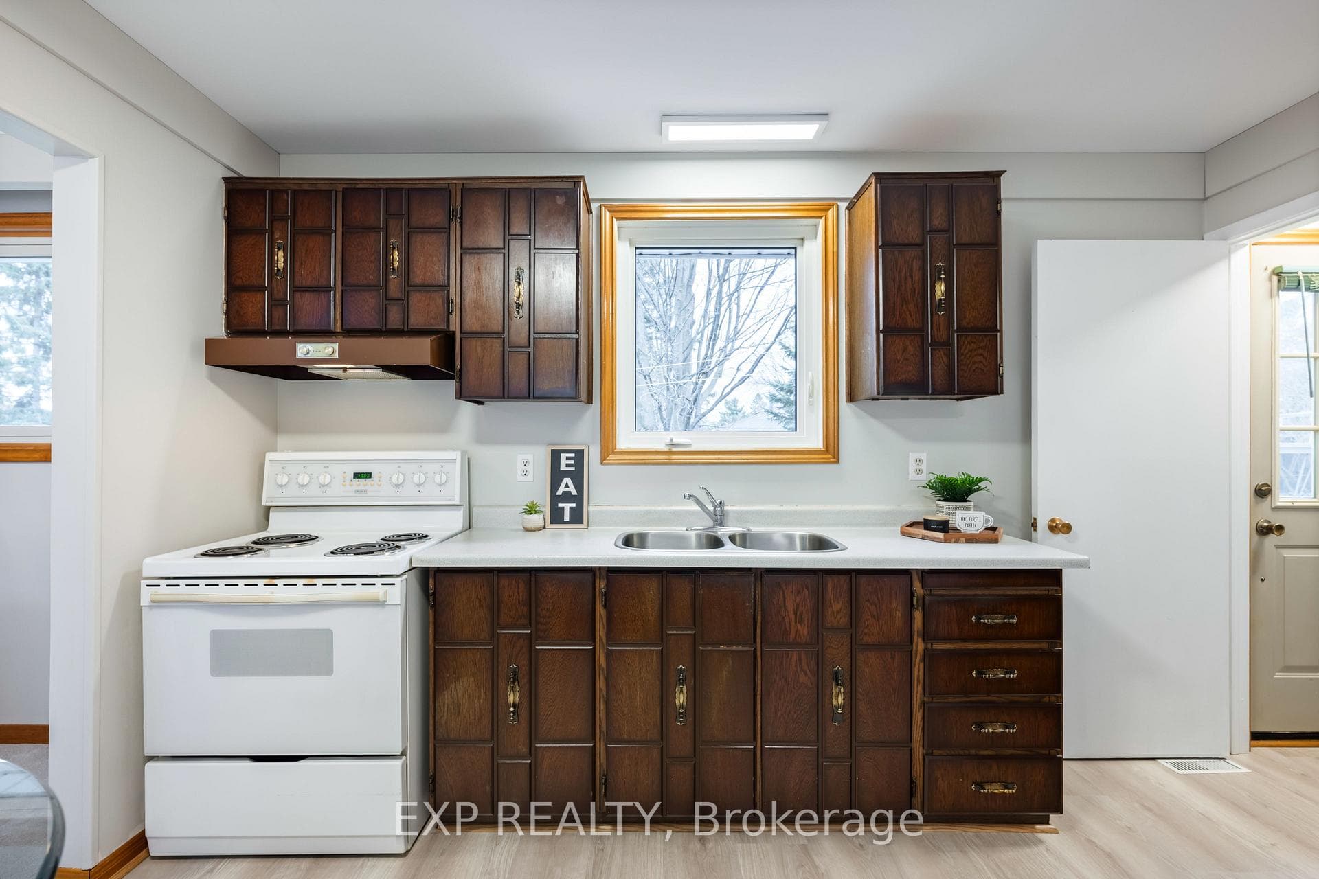 50 Parkview Drive photo 19