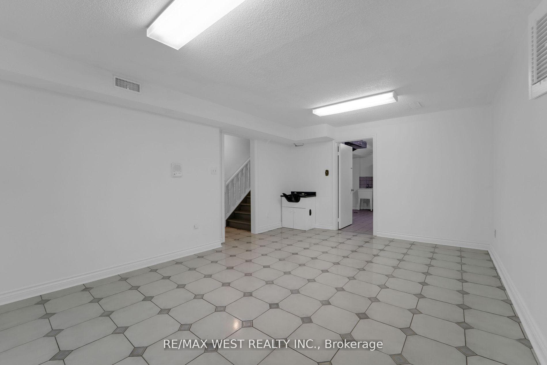 76 Moonstone Place photo 30