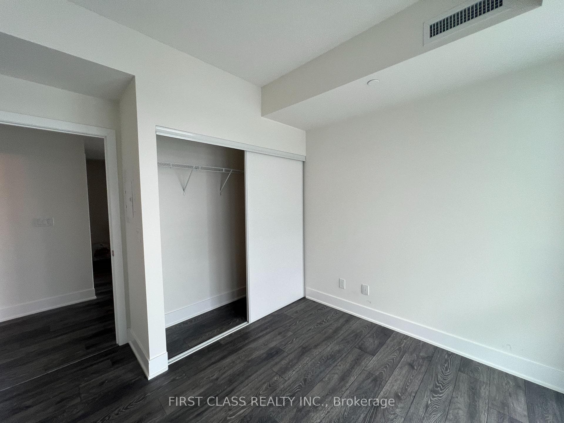 188 Fairview Mall Drive Unit 1815 photo 3