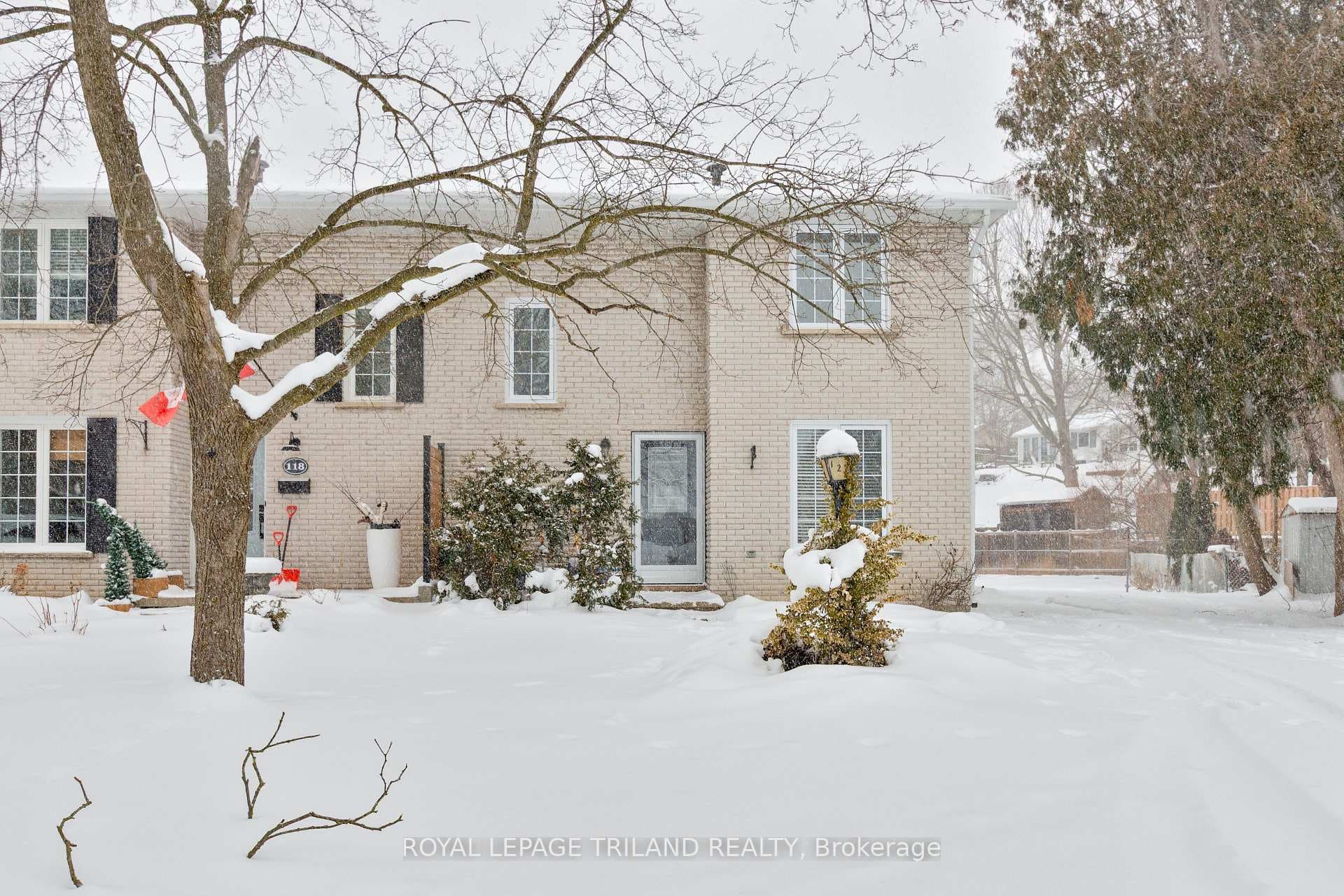120 Killarney Court photo 3