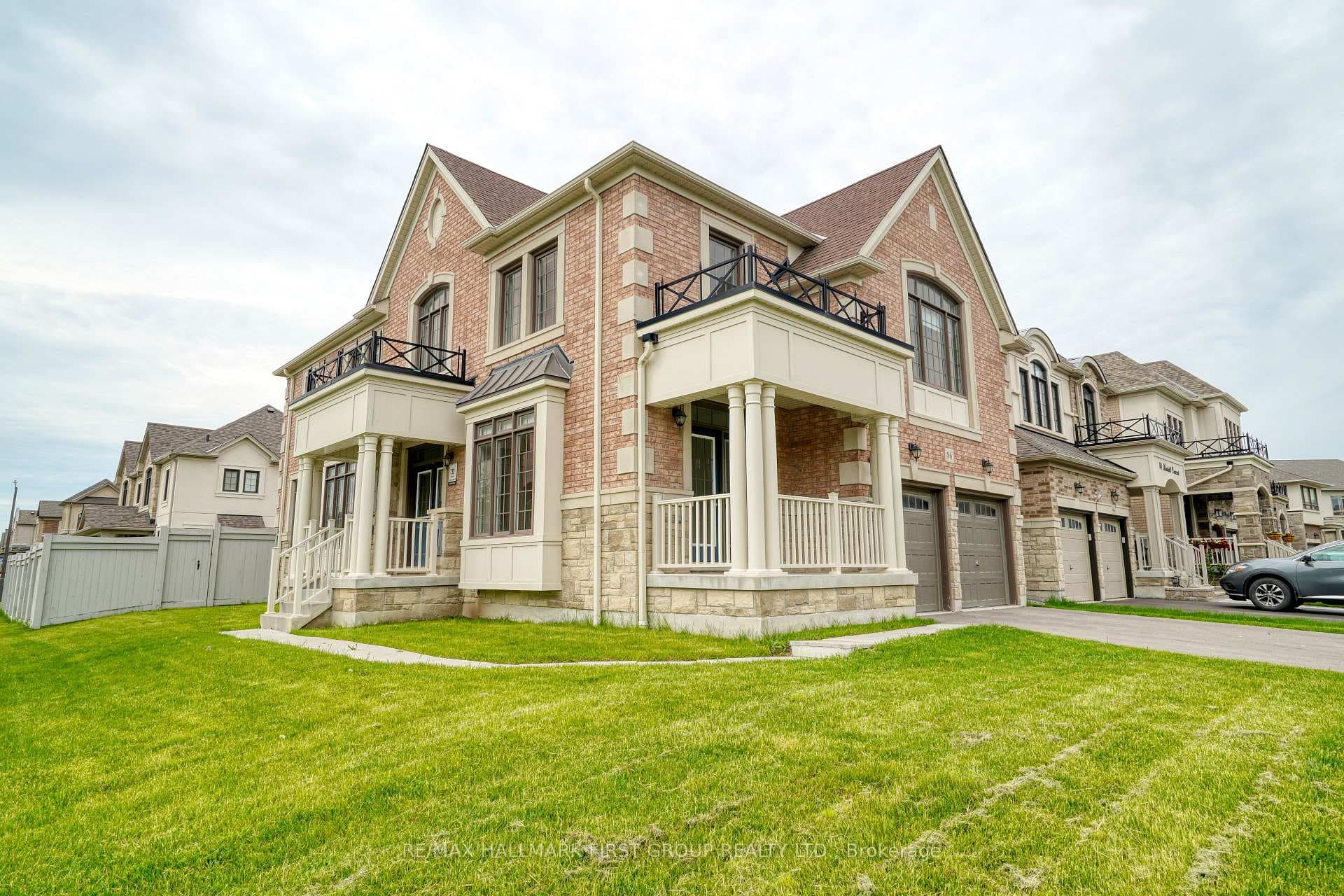 86 Maskell Crescent photo 2
