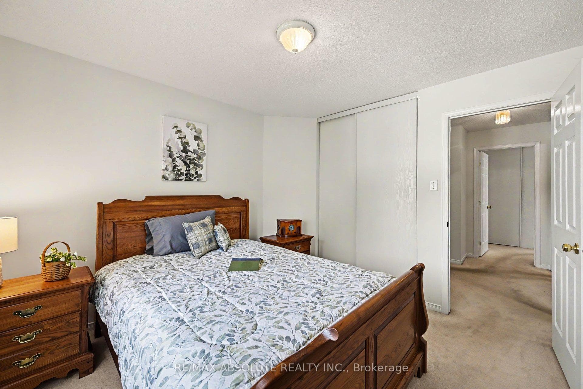 1 River Ridge Crescent photo 27