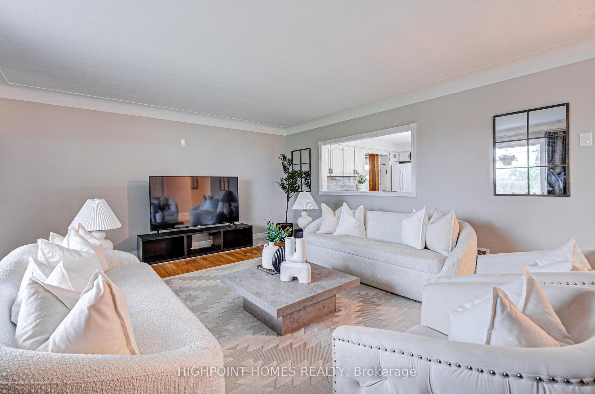 5438 Trafalgar Road photo 8