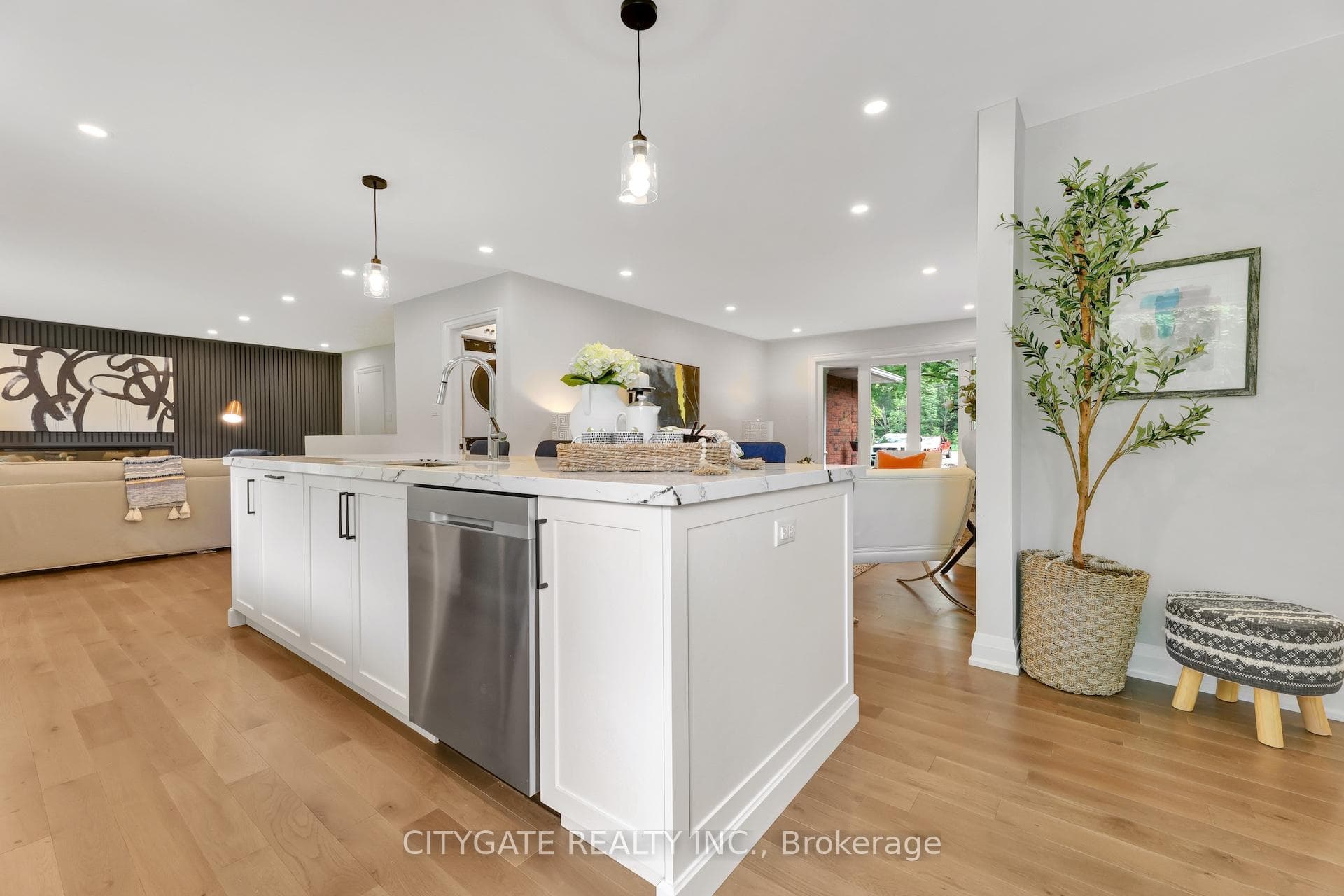 1795 Centre Road photo 5