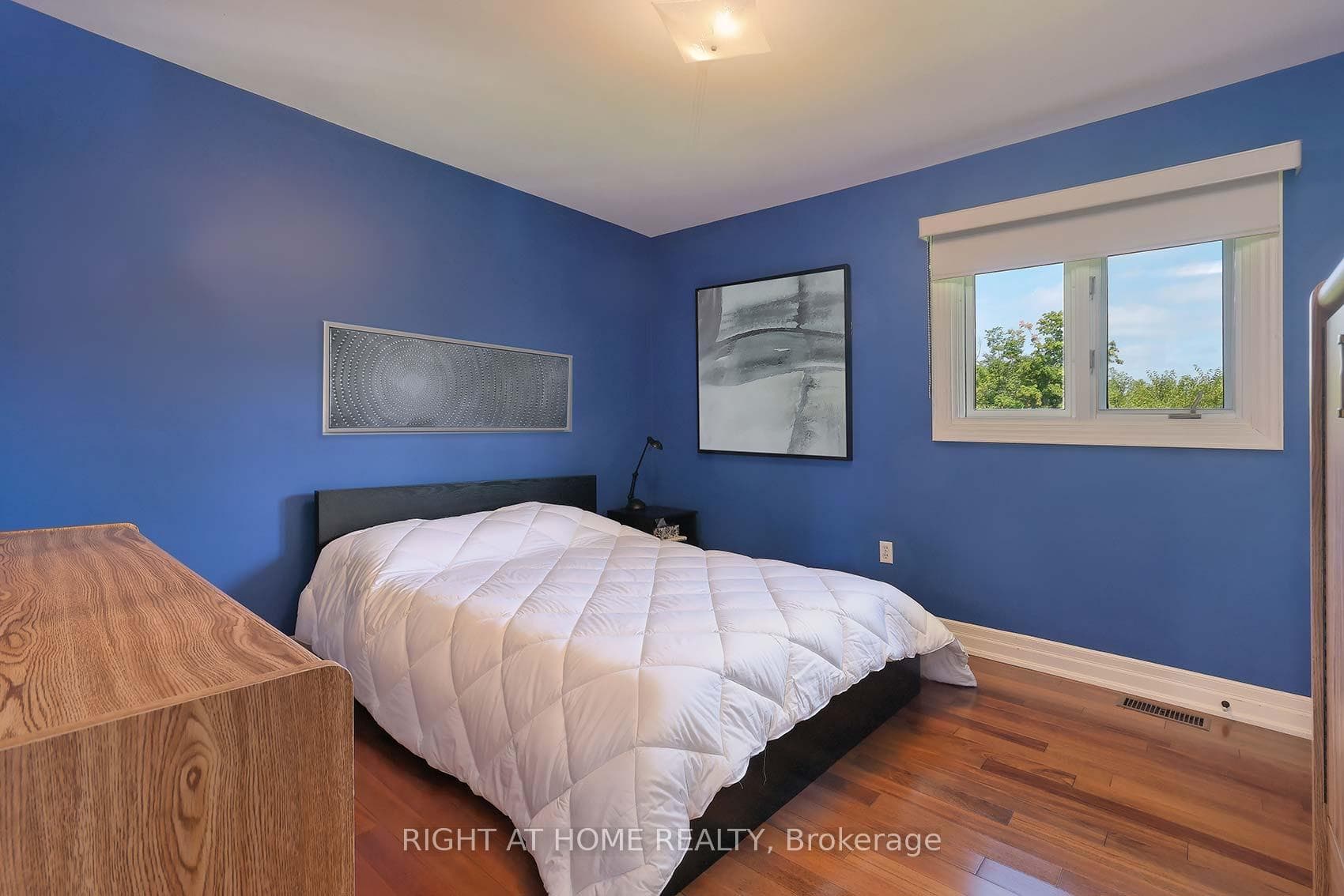 2400 King Vaughan Road photo 33
