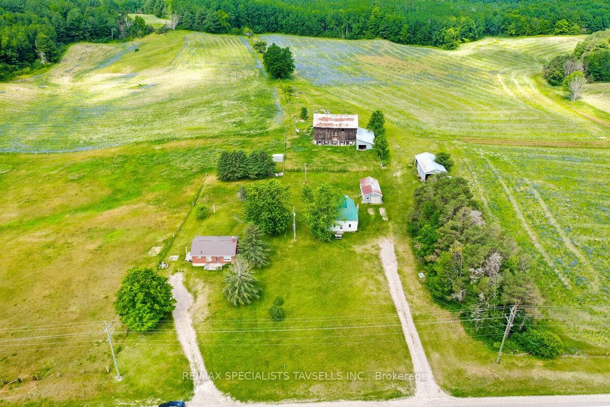 938198 Airport Road photo 2