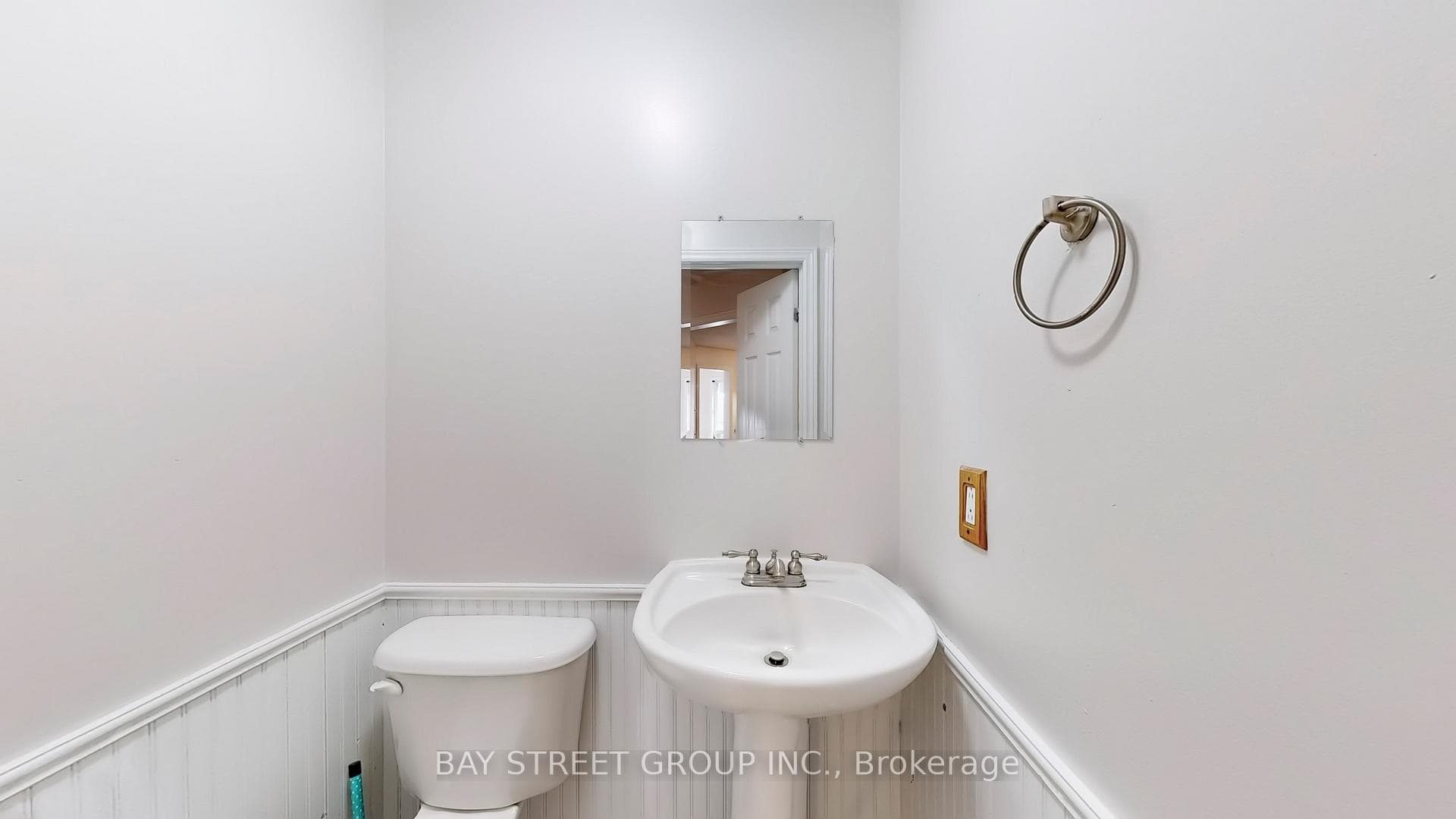 127 Dean Avenue photo 17