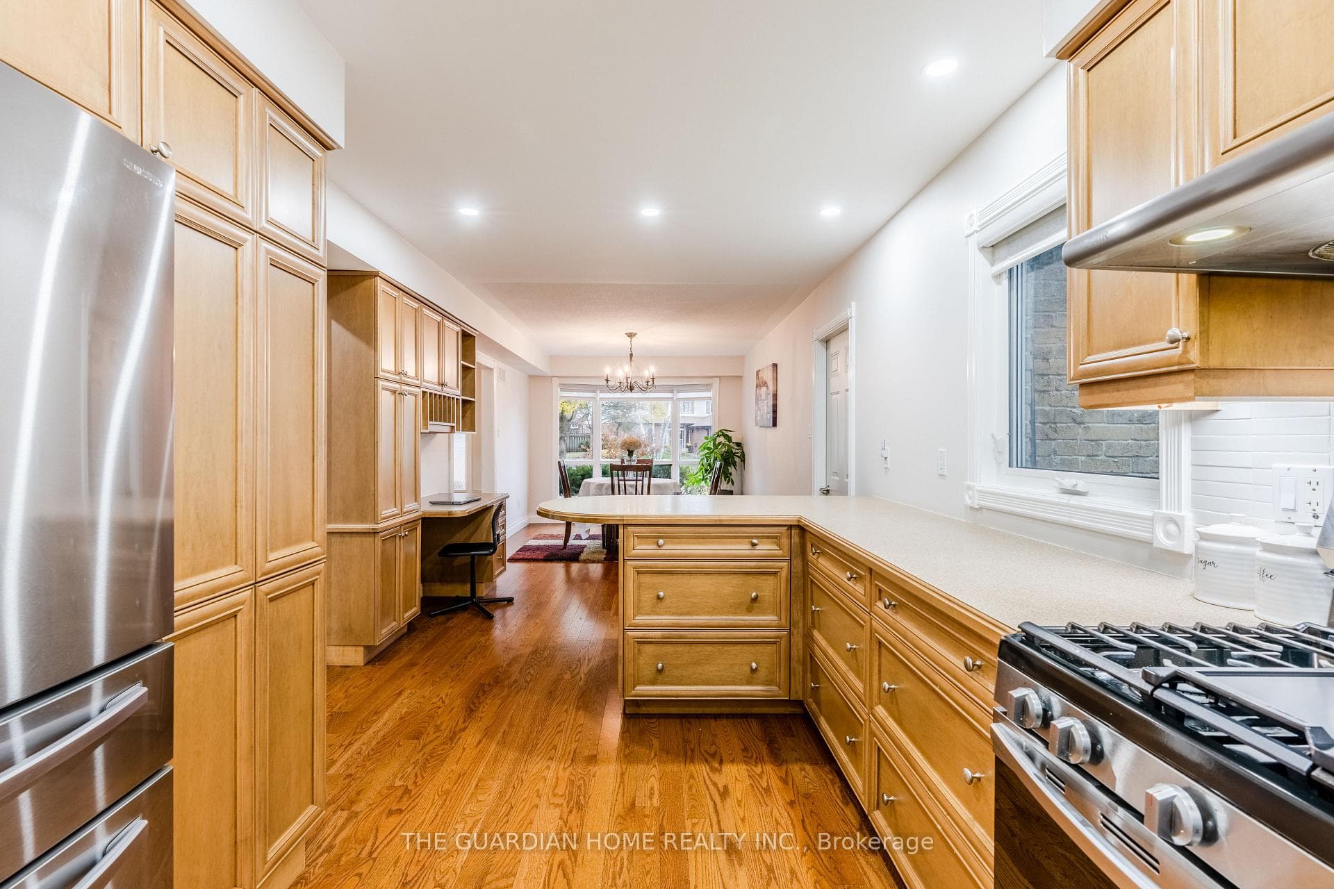 40 Sir Gawaine Place photo 15