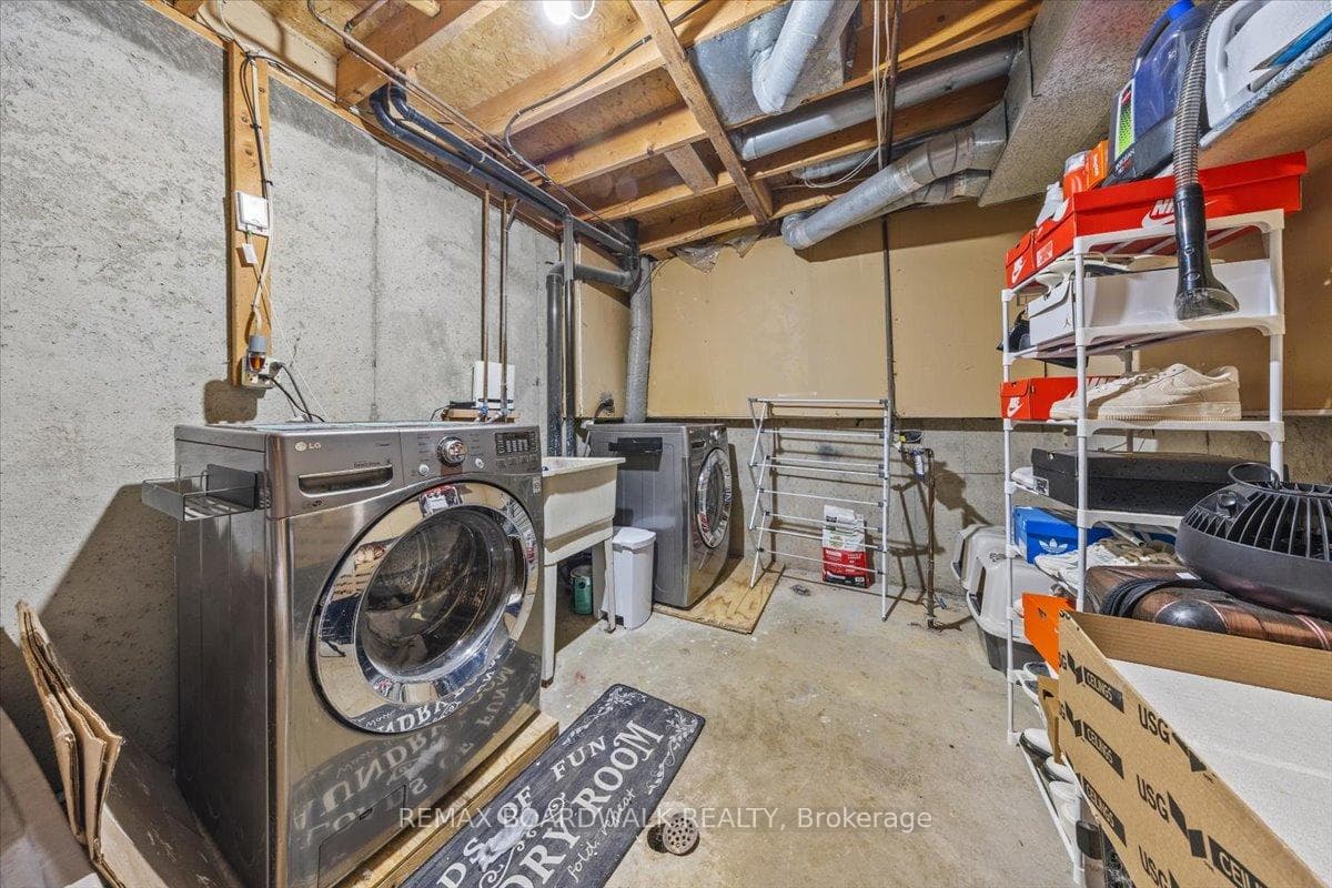 294 Valade Crescent photo 32