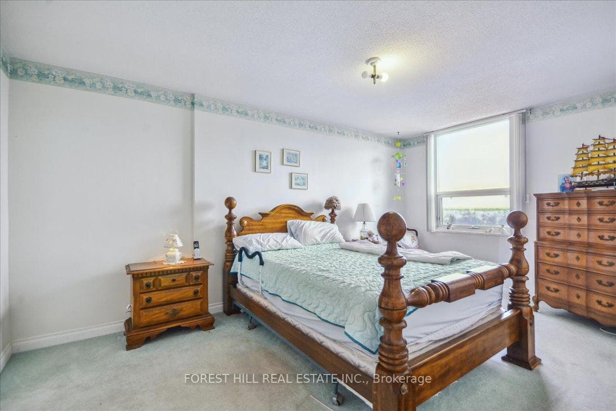 362 The East mall Street Unit 1410 photo 13