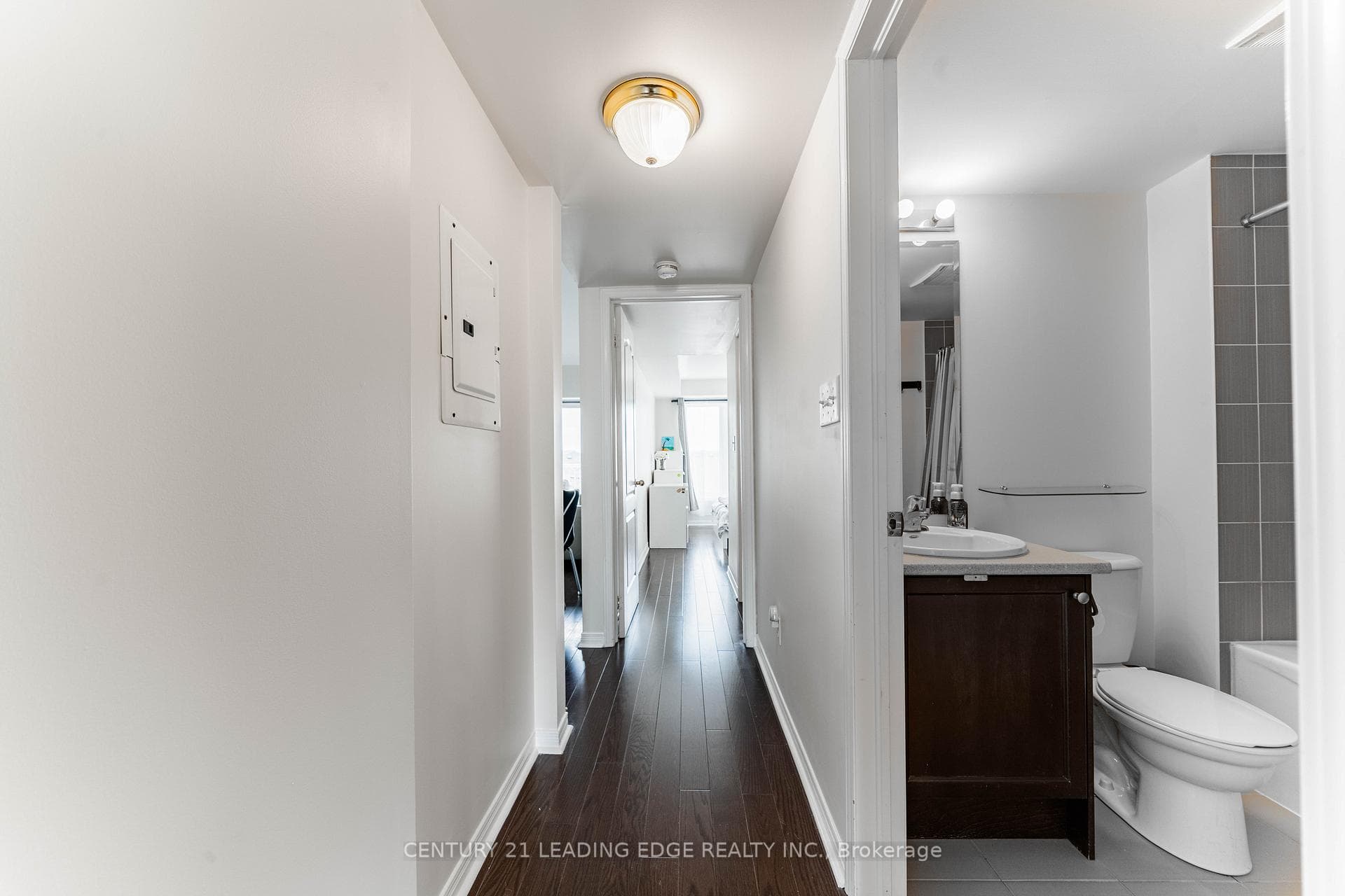 653A Warden Avenue Unit 53 photo 29