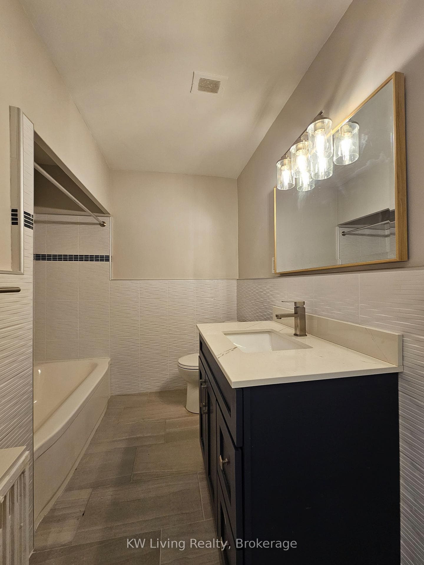 18 Fraserwood Avenue Unit 5 photo 7