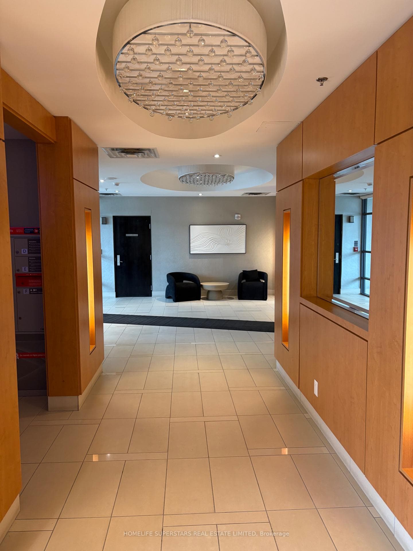 840 Queens Plate Drive Unit 501 photo 2