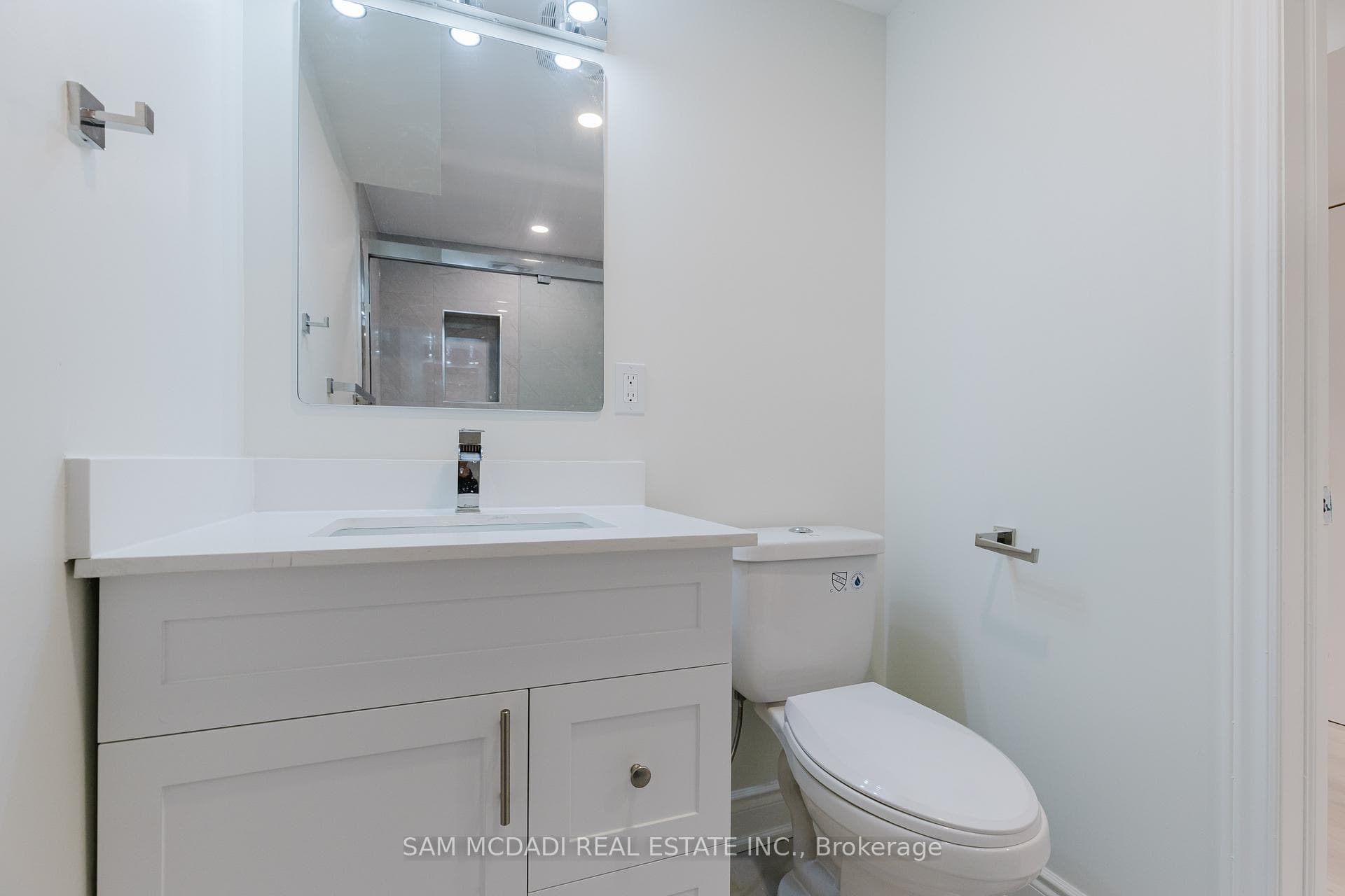 5489 Festival Drive photo 19