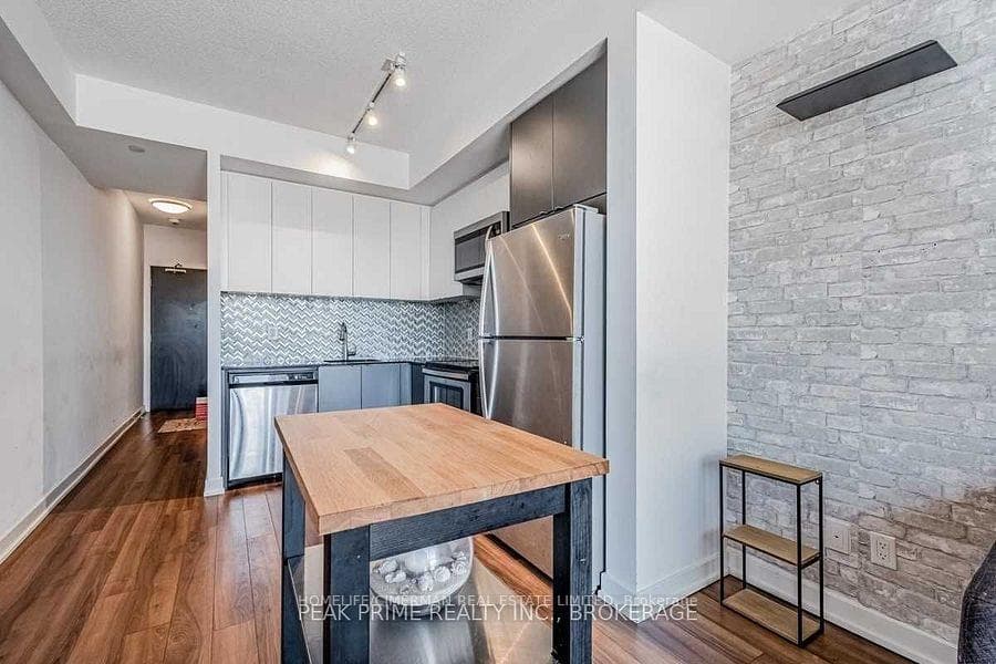 5240 Dundas Street Unit #b608 photo 9