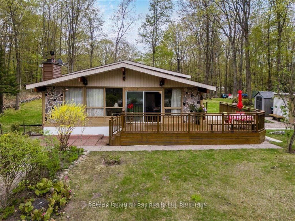 25 Tall Pines Drive photo 1