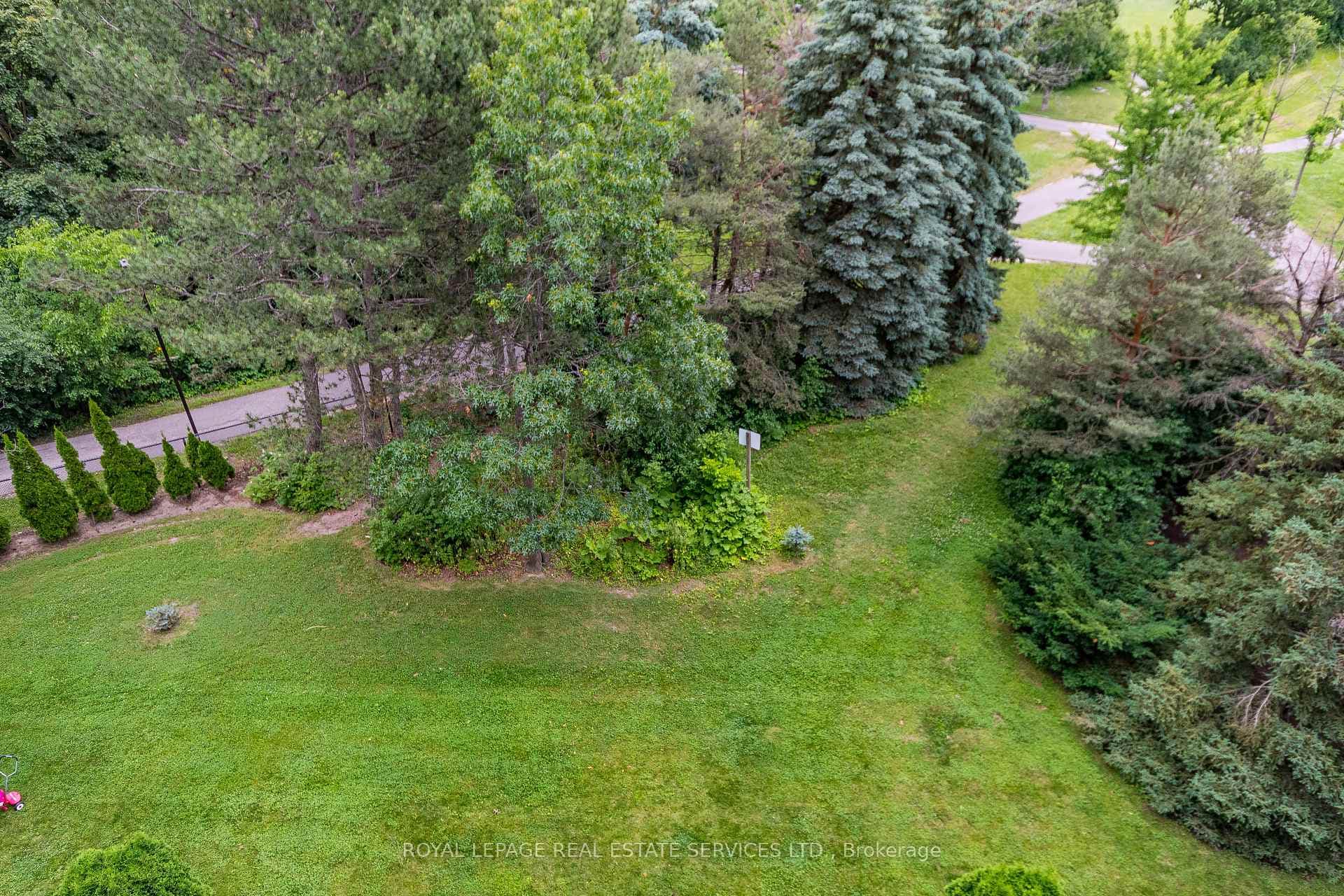 1000 Cedarglen Gate Unit 619 photo 33