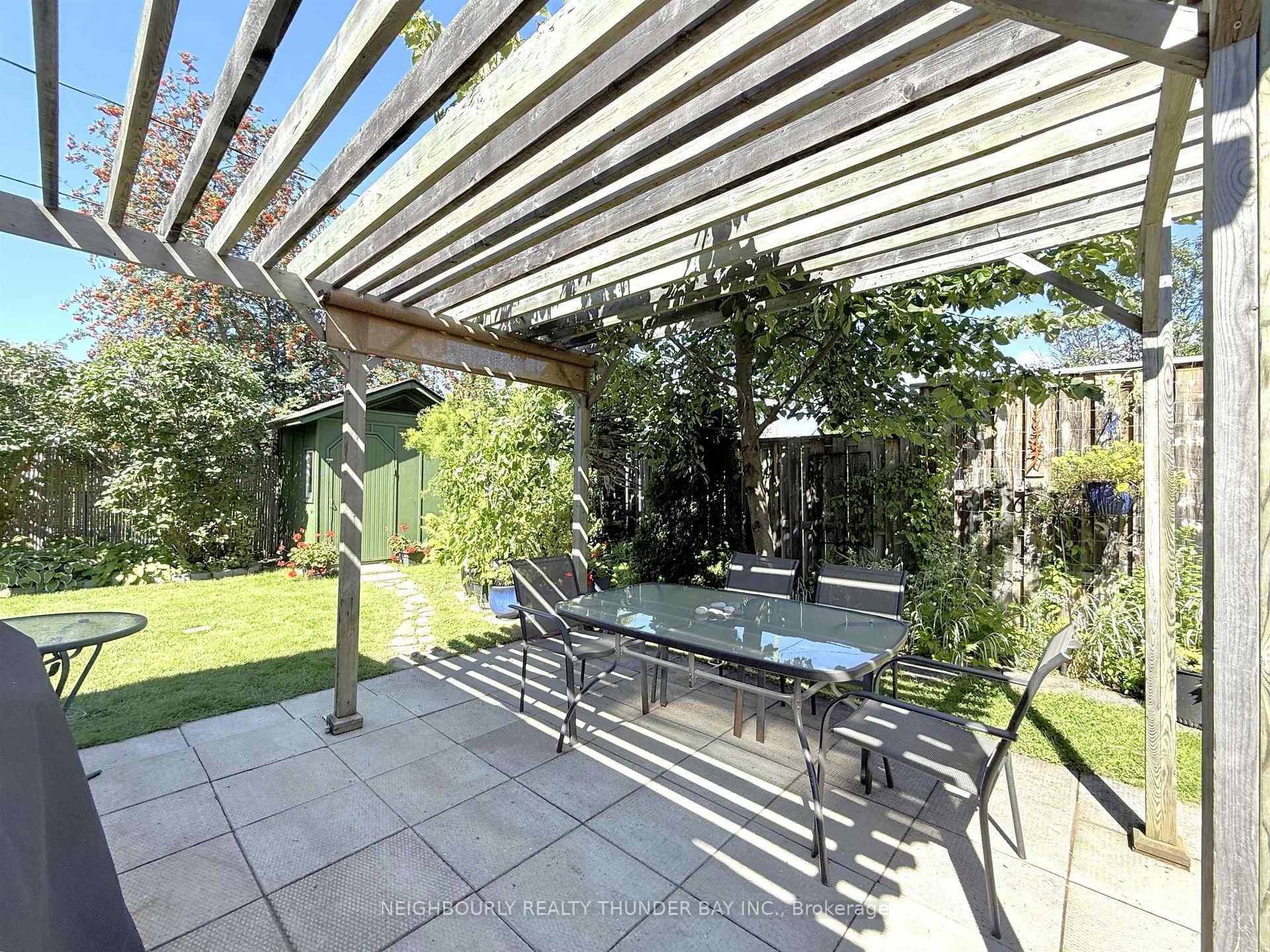 623 Grenville Avenue photo 3
