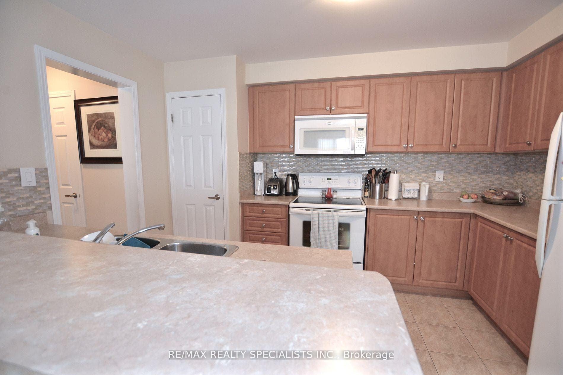 256 Wetenhall Landing N/A photo 4