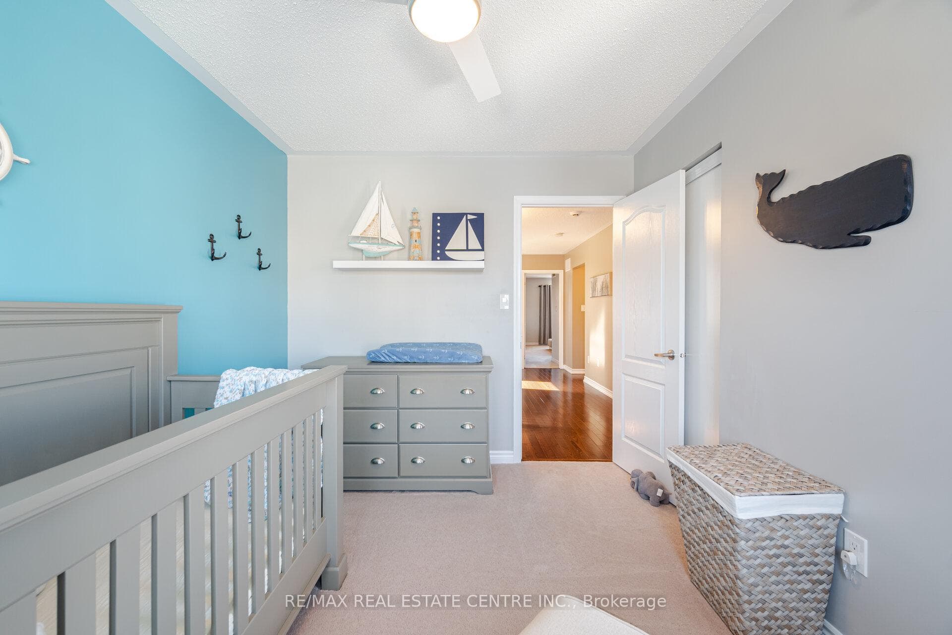 289 Mortimer Crescent photo 26