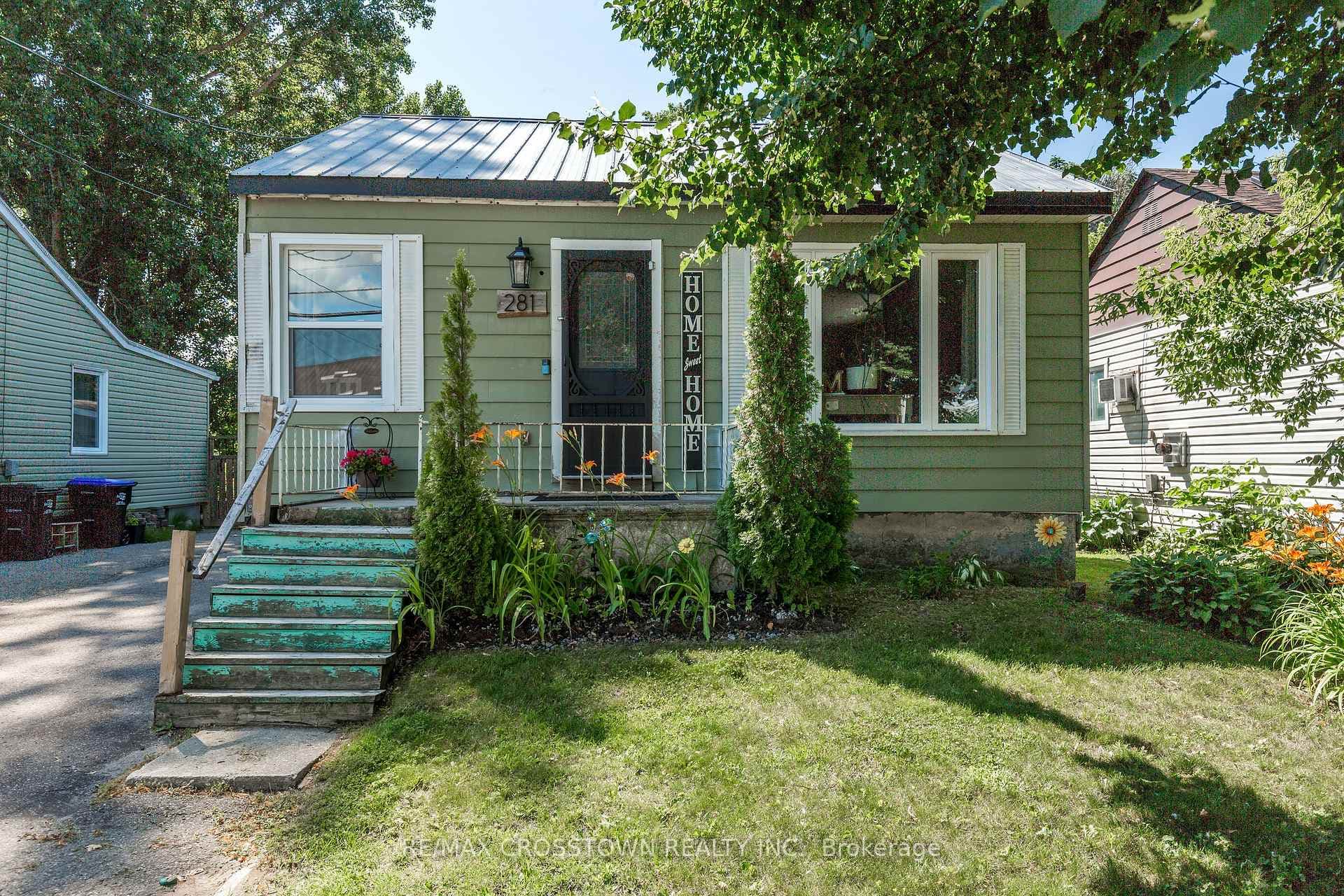 281 Elizabeth Street photo 1