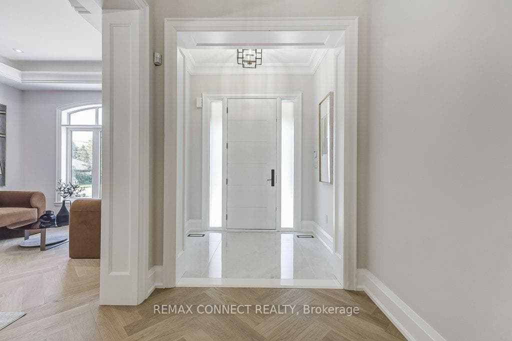 393 Rosebank Road photo 2