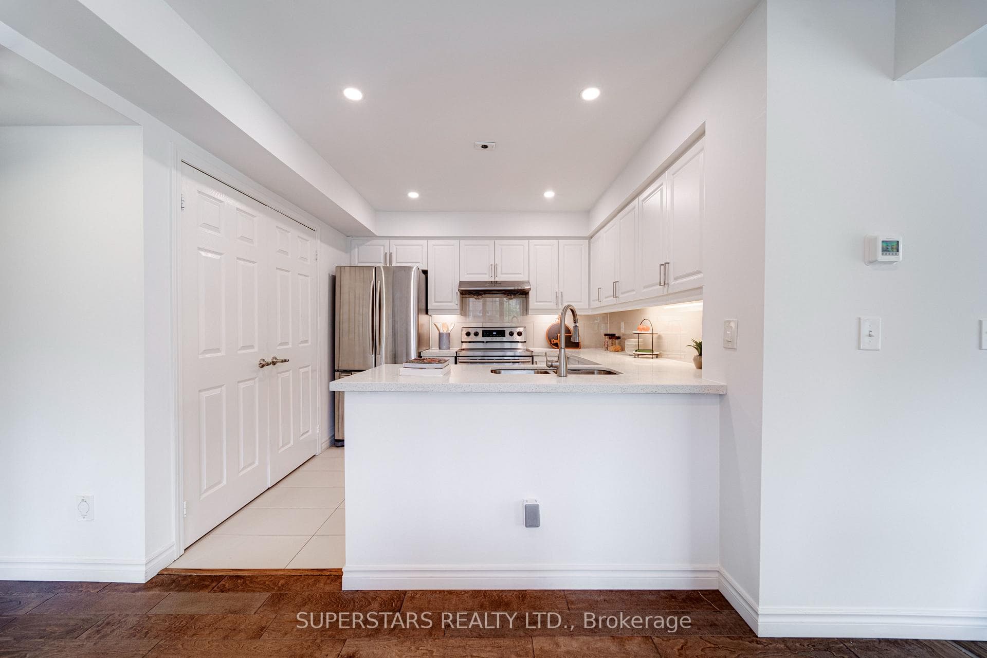 10 Cox Boulevard Unit 27 photo 22
