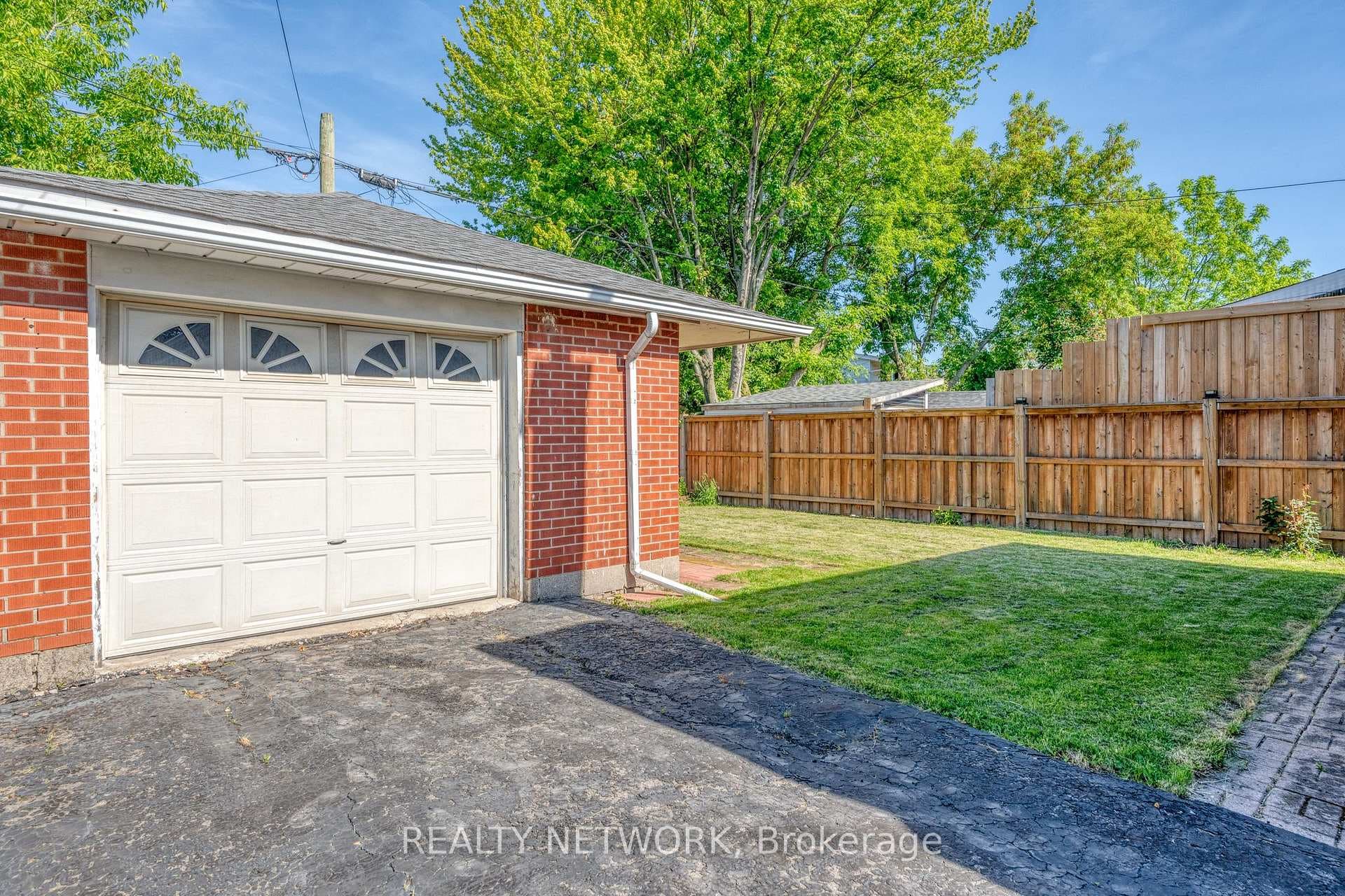 224 Glencarry Avenue photo 28