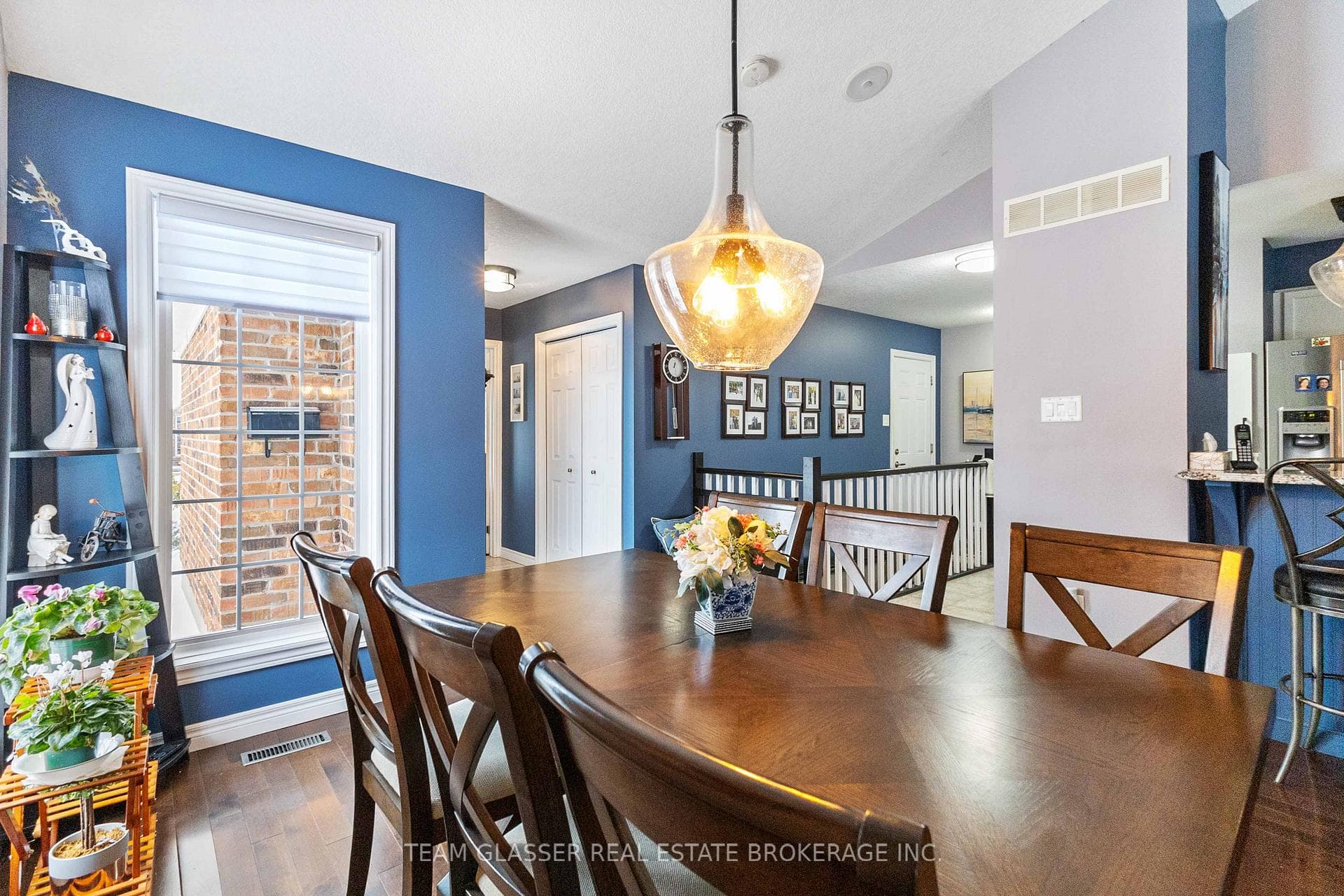 464 Commissioners Road Unit 60 photo 10