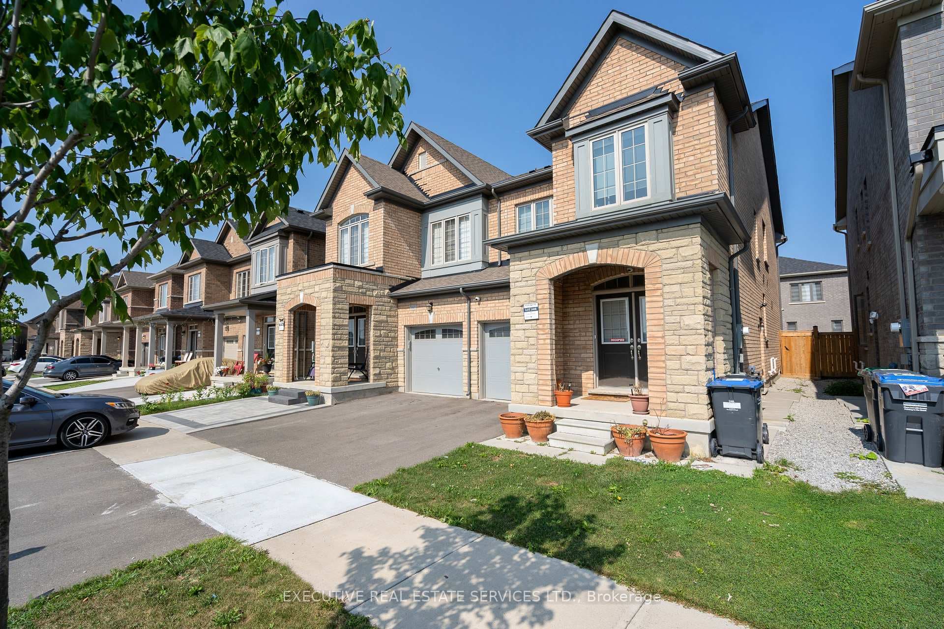 101 Cobriza Crescent photo 3