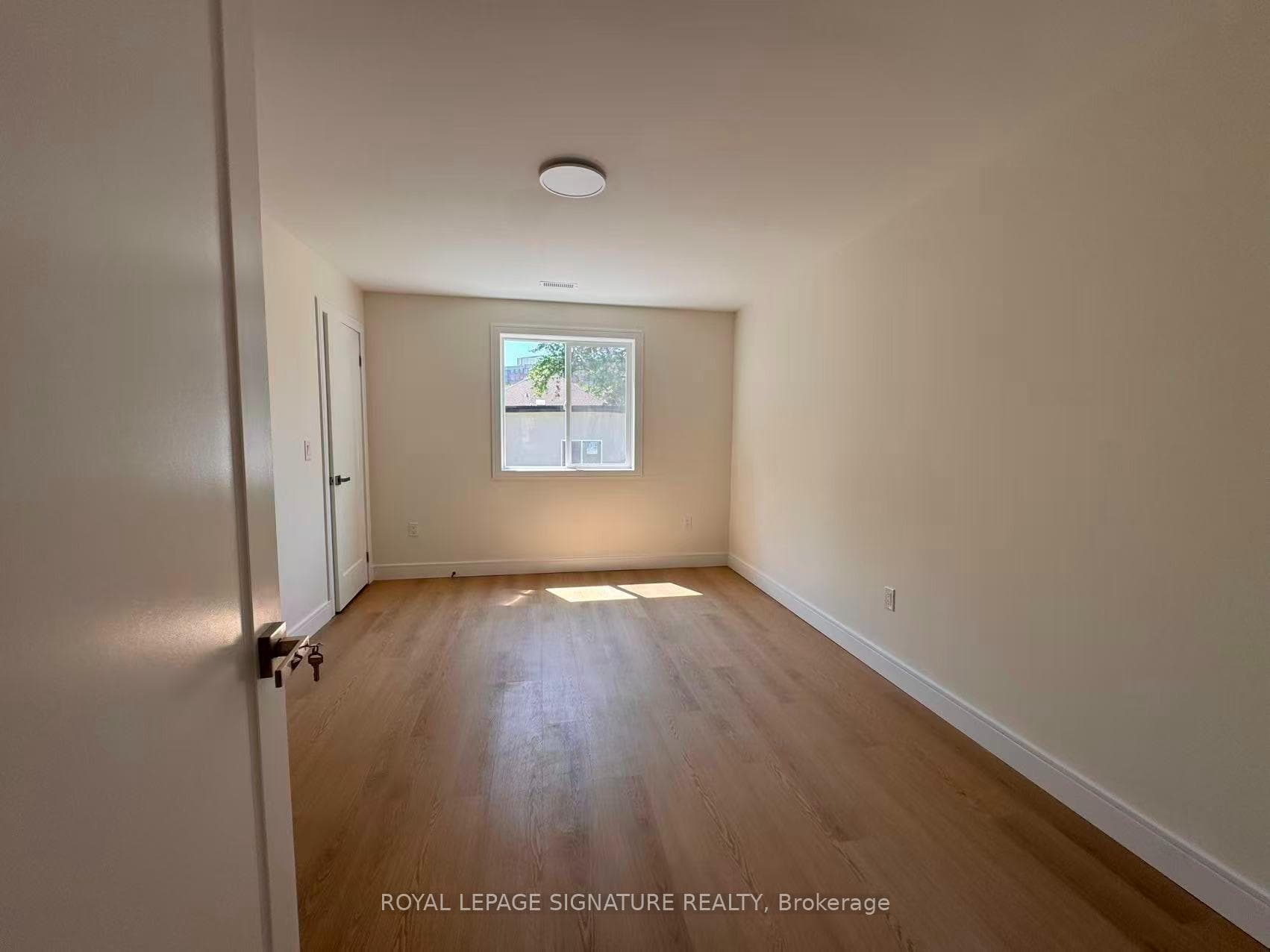 53 Bishop Avenue Unit 4 photo 6