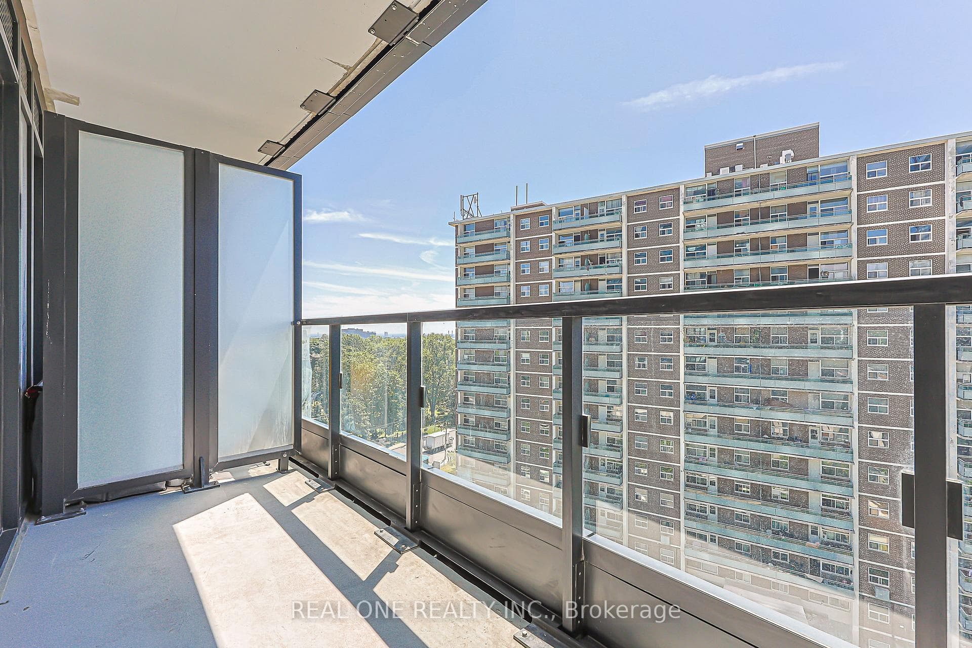 585 Bloor St East Street Unit 821 photo 20