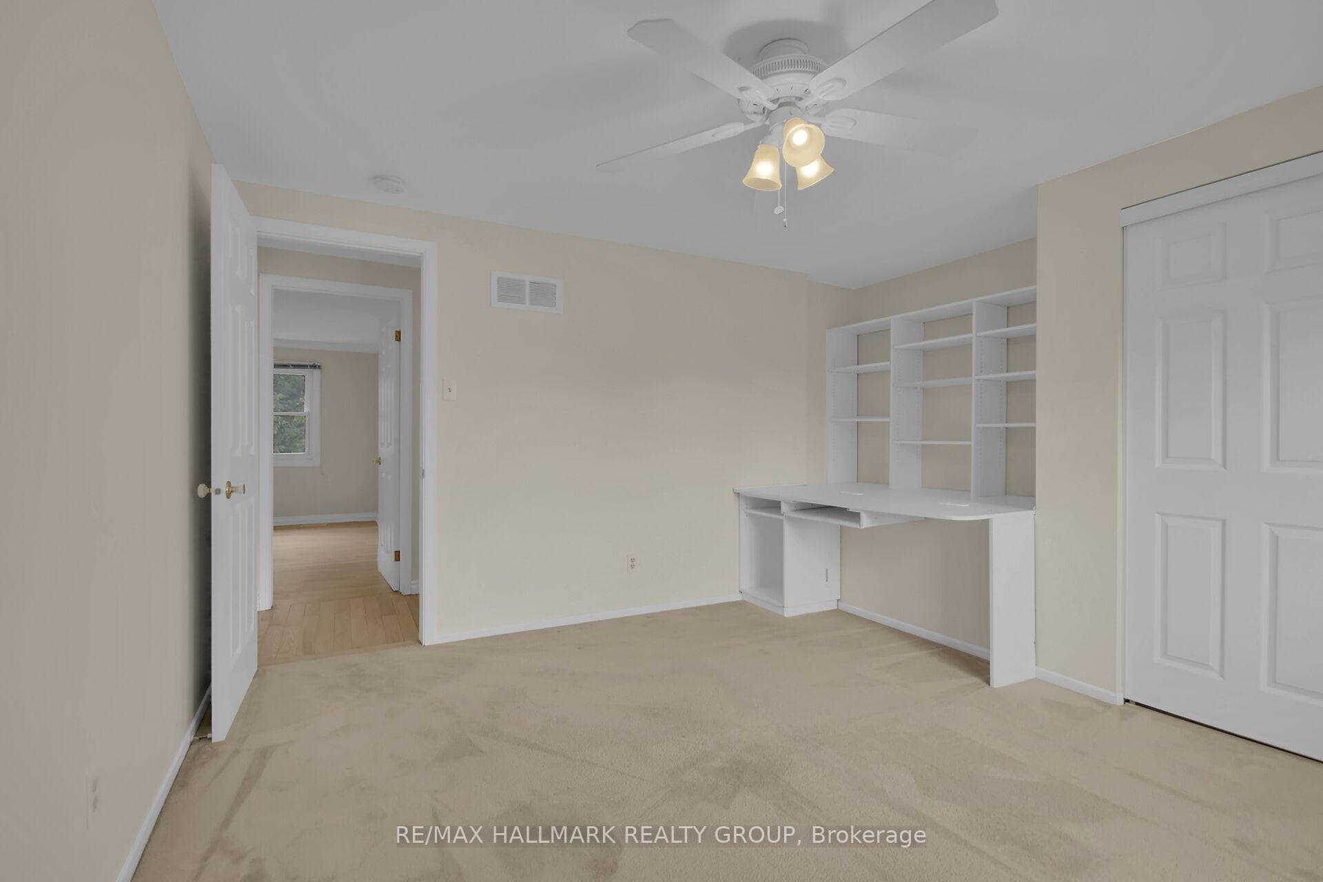 30 Brodeur Crescent photo 25