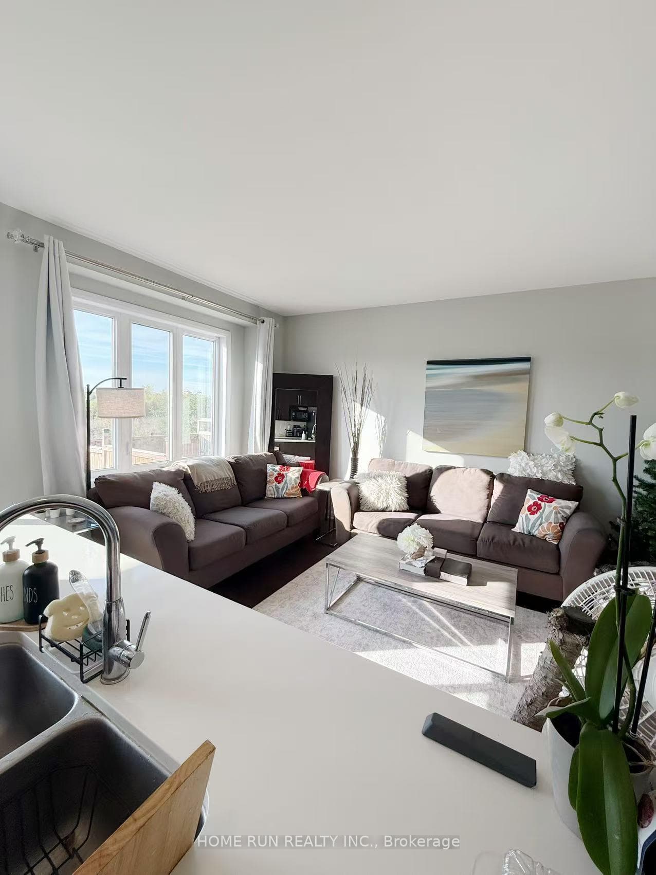 75 Aura Avenue photo 7