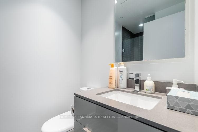 7 Grenville Street Unit 5401 photo 13