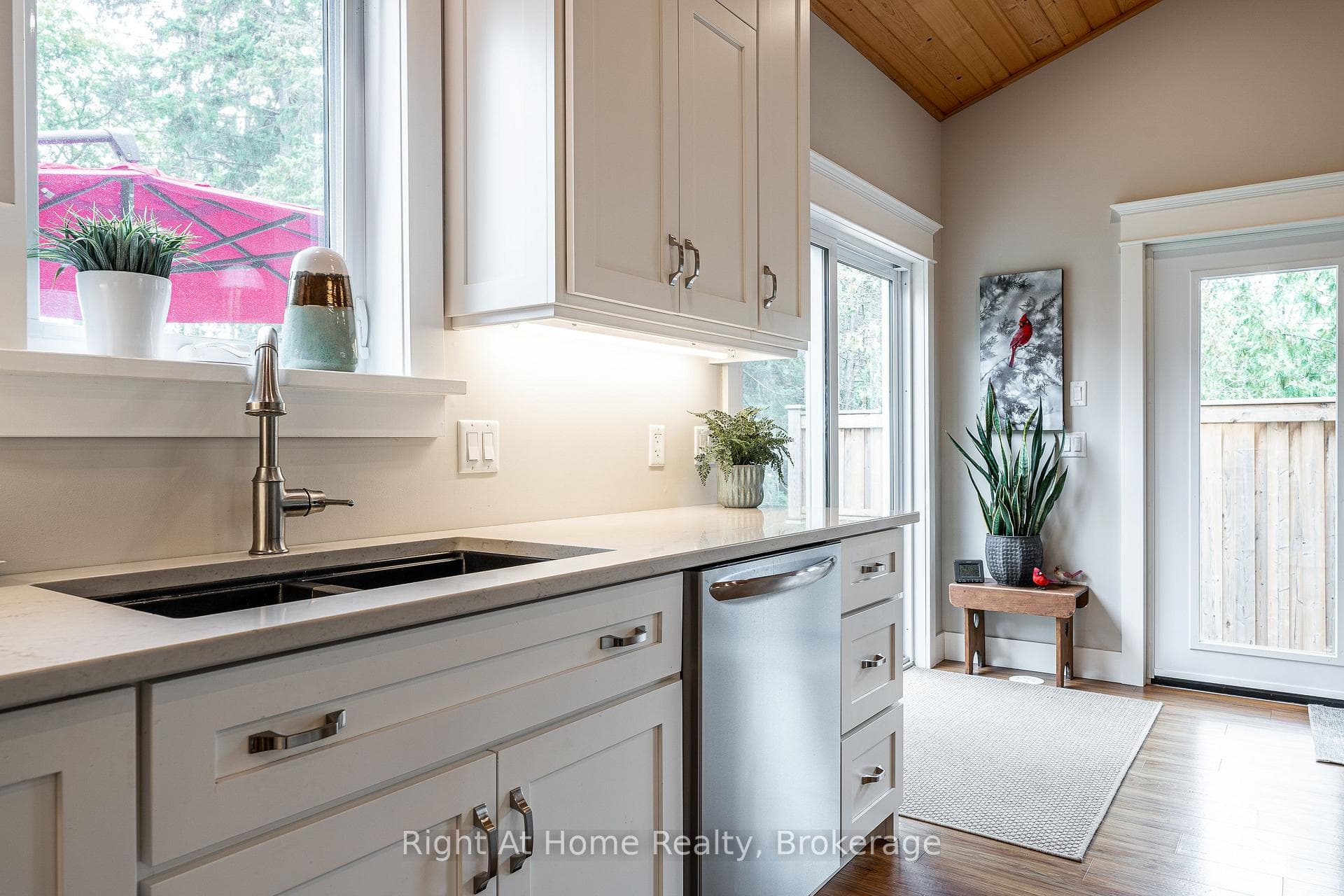 71214 Anne Street photo 12