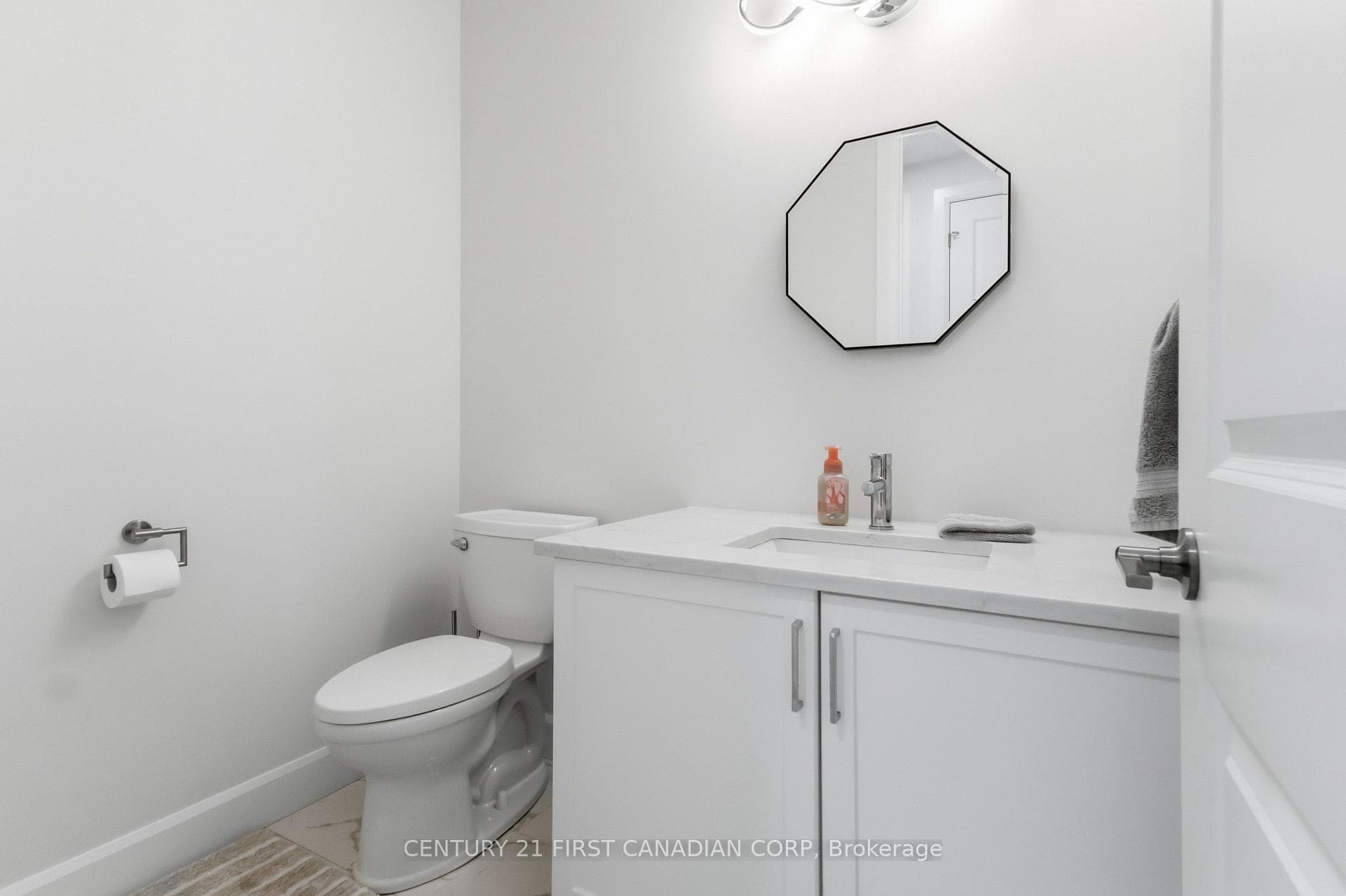 68 Rosina Lane photo 21