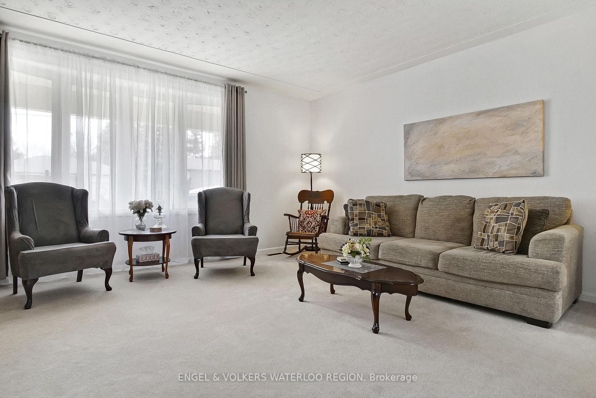 128 Carson Drive photo 8