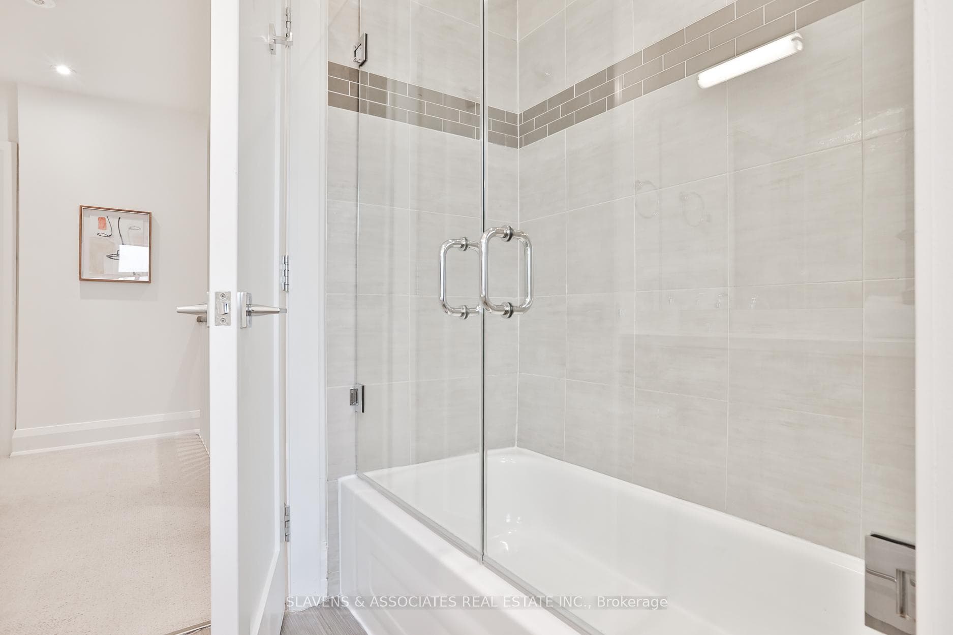 276 Glenholme Avenue photo 19
